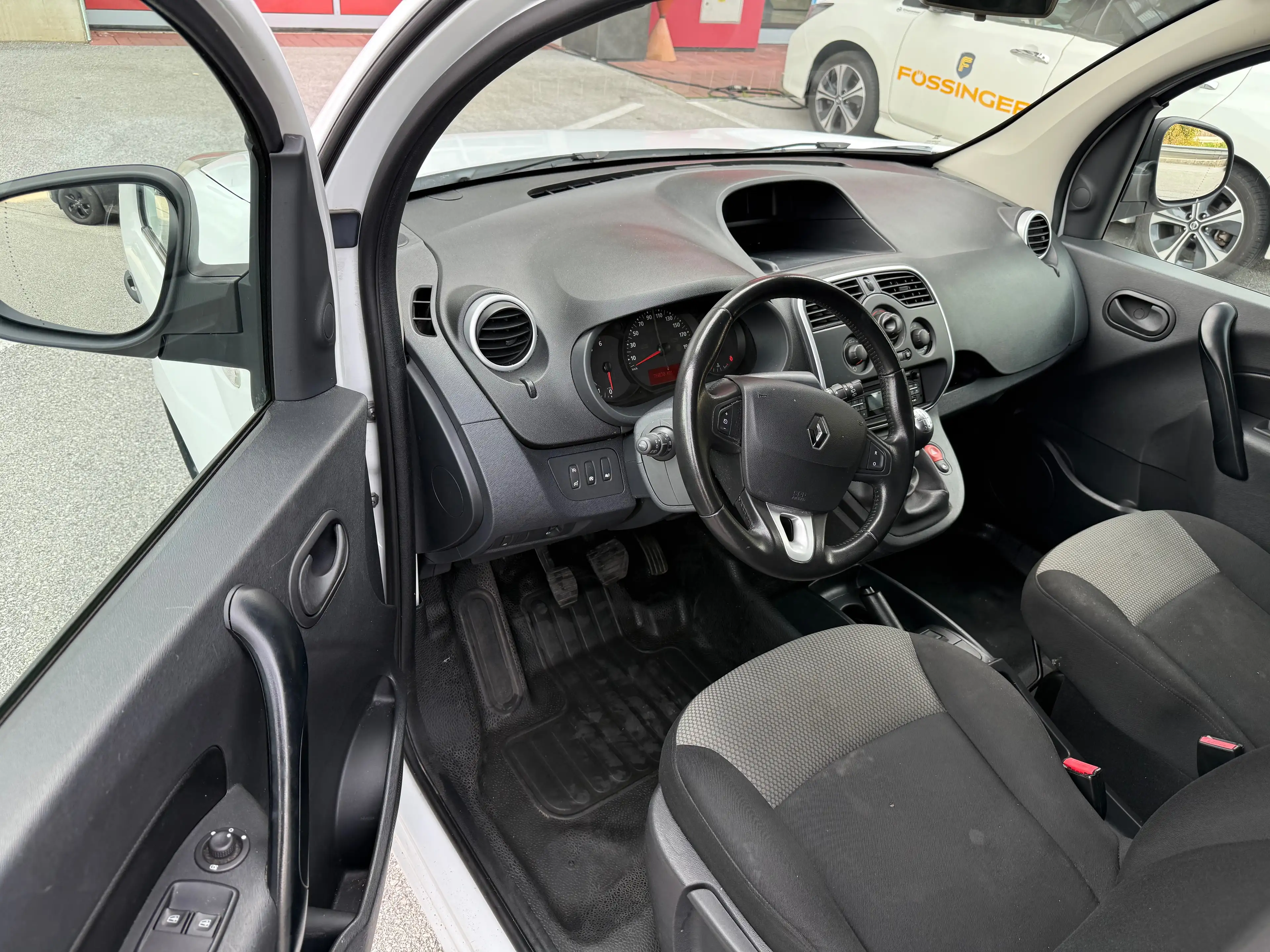 Renault Kangoo — photo 10