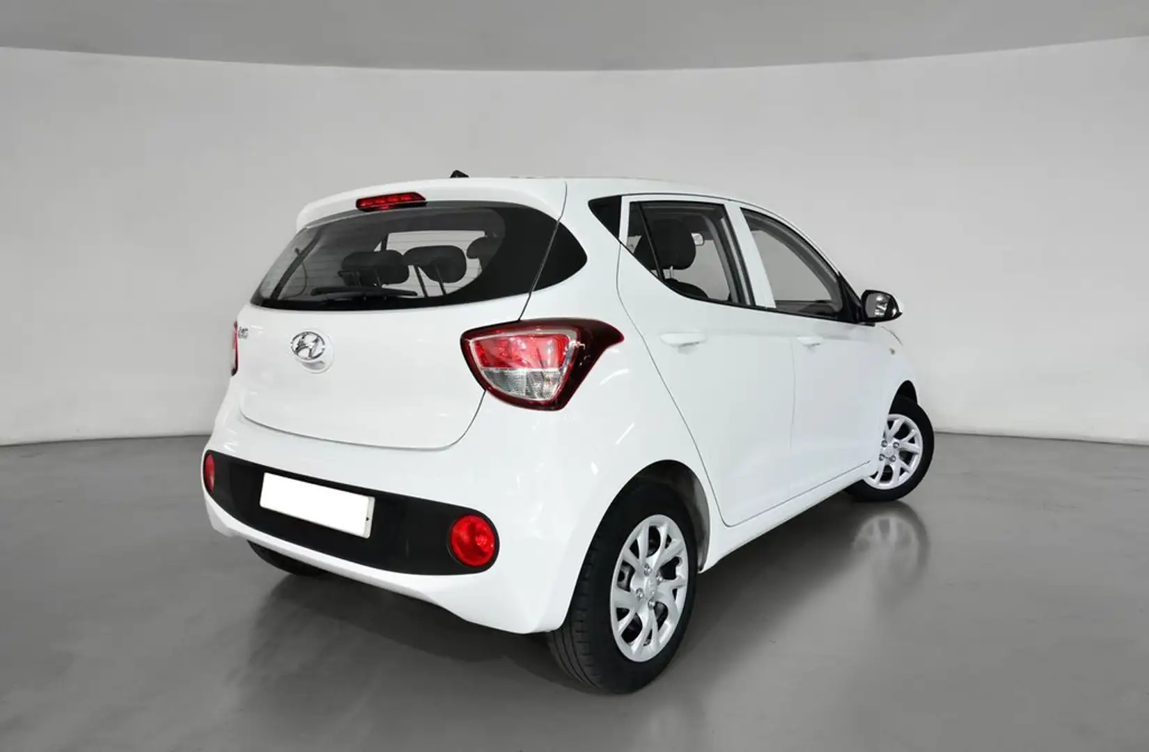 Hyundai i10 1.2 MPi 63,8 kW (87 CV) MT5 2WD Classic Amarillo - 2