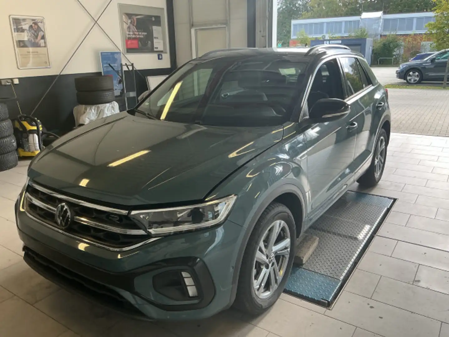 Volkswagen T-Roc 2.0 TDI R-Line DSG AHK Nav IQ.Drive Kamera Blau - 2