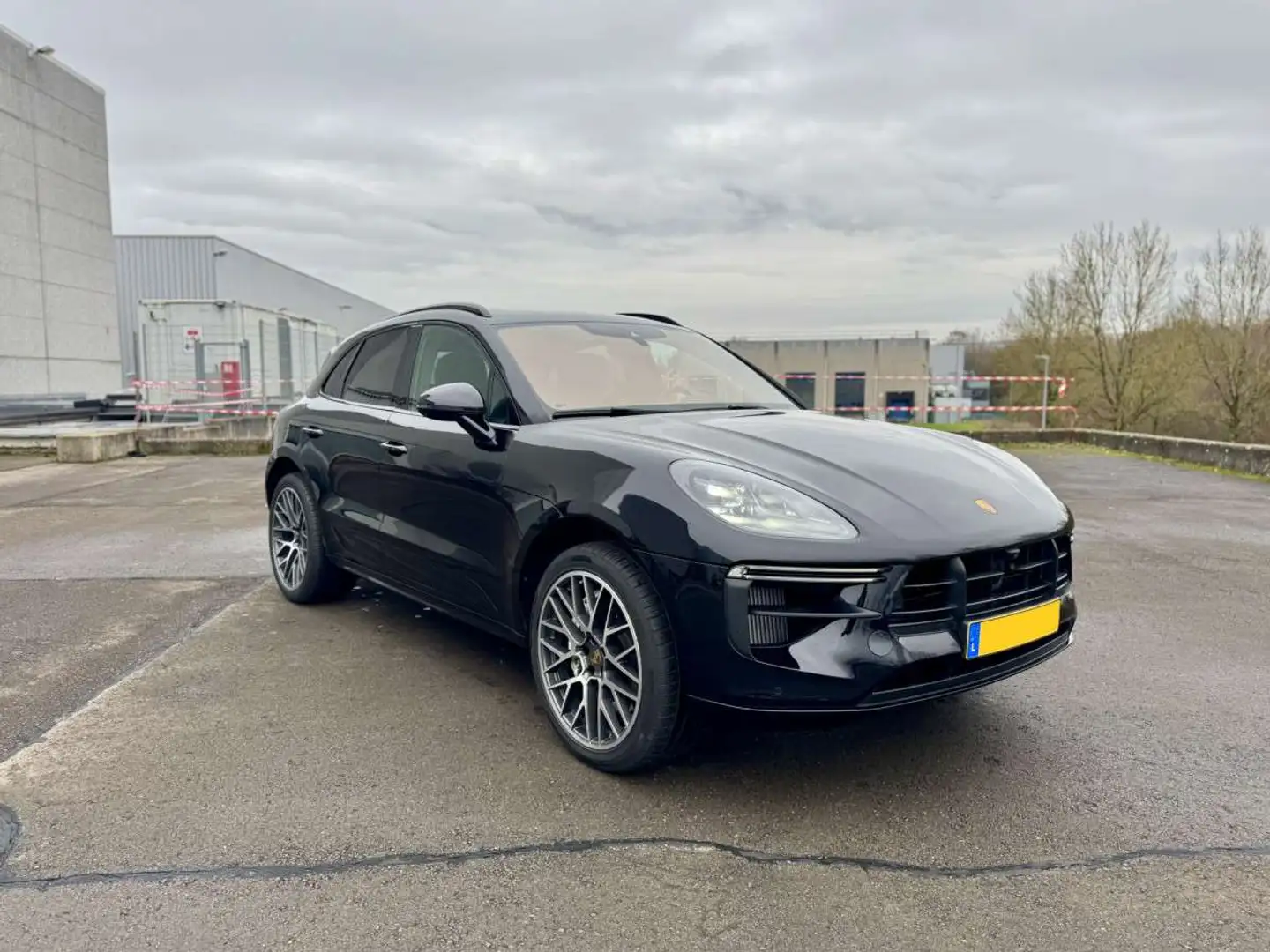 Porsche Macan Turbo Noir - 1