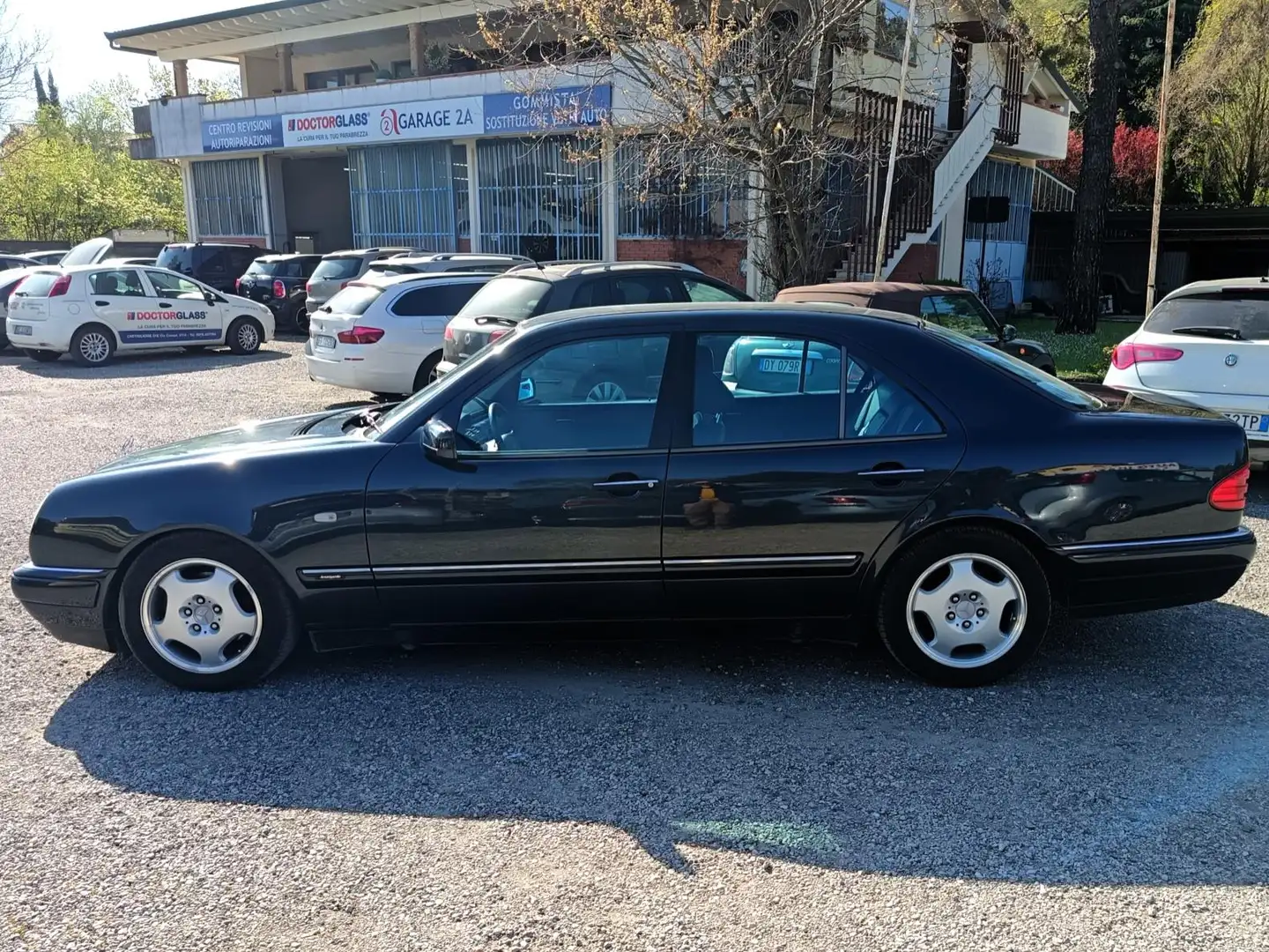 Mercedes-Benz E 200 K Avantgarde AUTOMATICA GPL Blu/Azzurro - 2