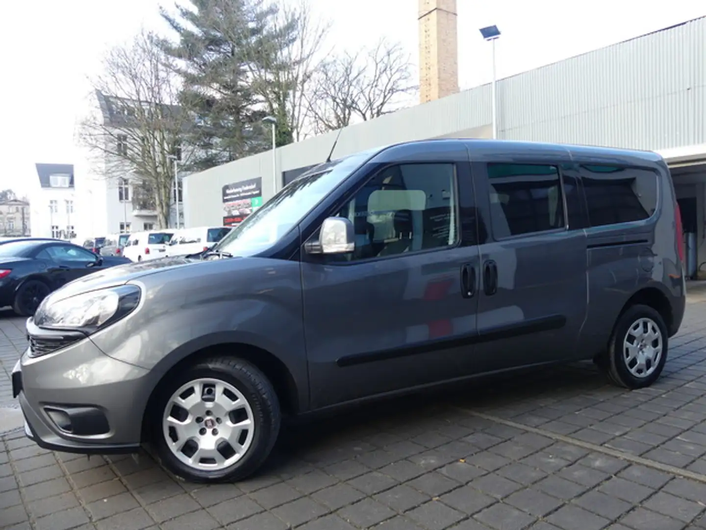 Fiat Doblo 1,6 JTDM SX Maxi Kombi KLIMAUT/KAM/DAB Сірий - 2