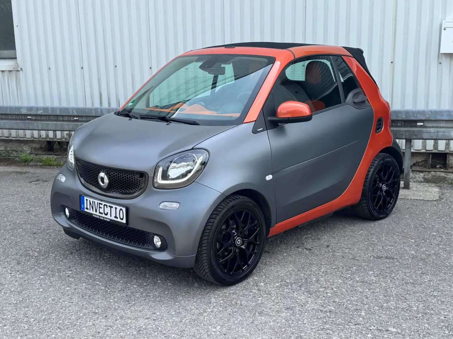 smart forTwo Cabrio 52 kW Aut.  Passion Grau - 1