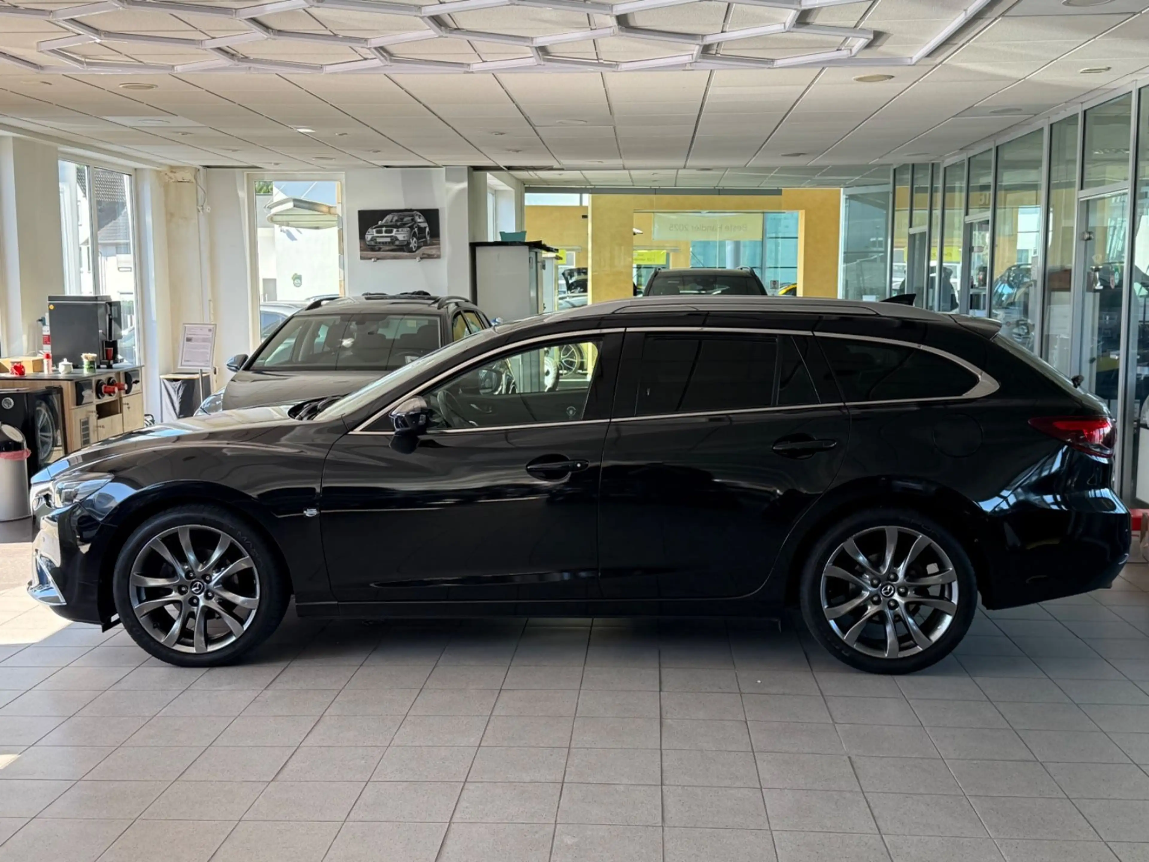 Mazda 6 Kombi 2.2 Sports-Line LED Kamera Bose Navi HUD — photo 5