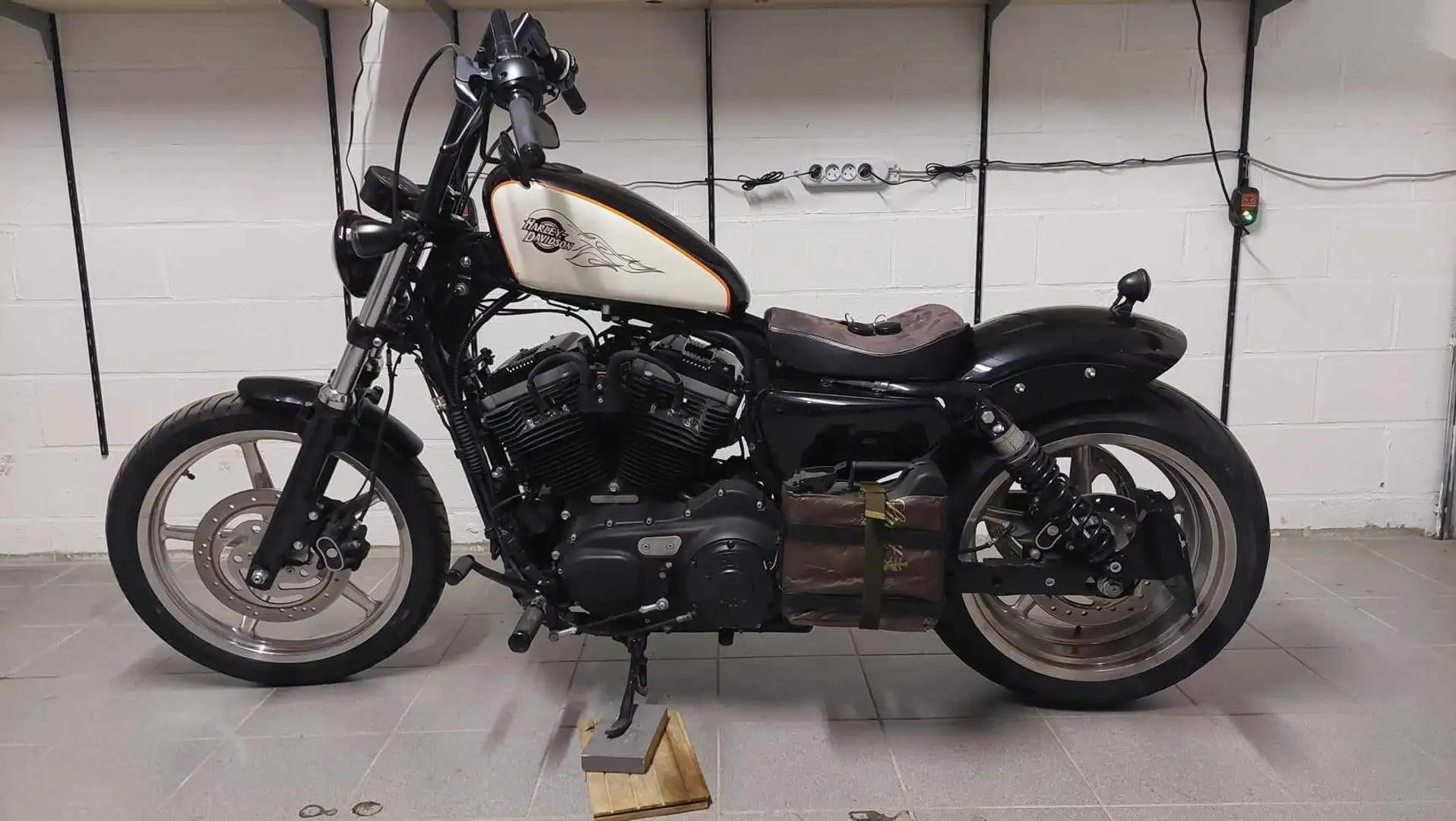 Harley-Davidson Sportster Forty Eight Custom Schwarz - 2