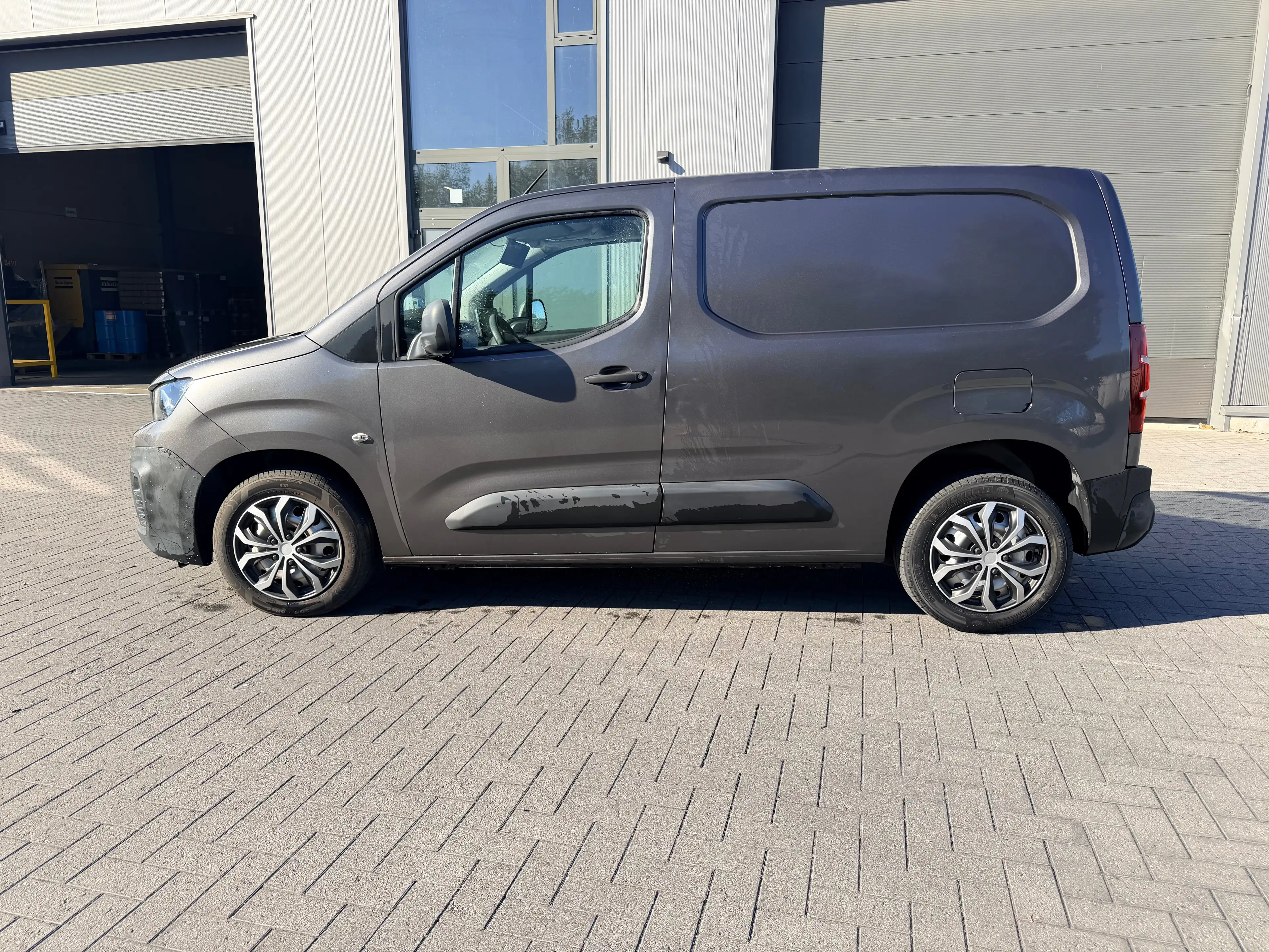 Peugeot Partner 73KW 100PK camera Navi 6-vitesse — photo 9