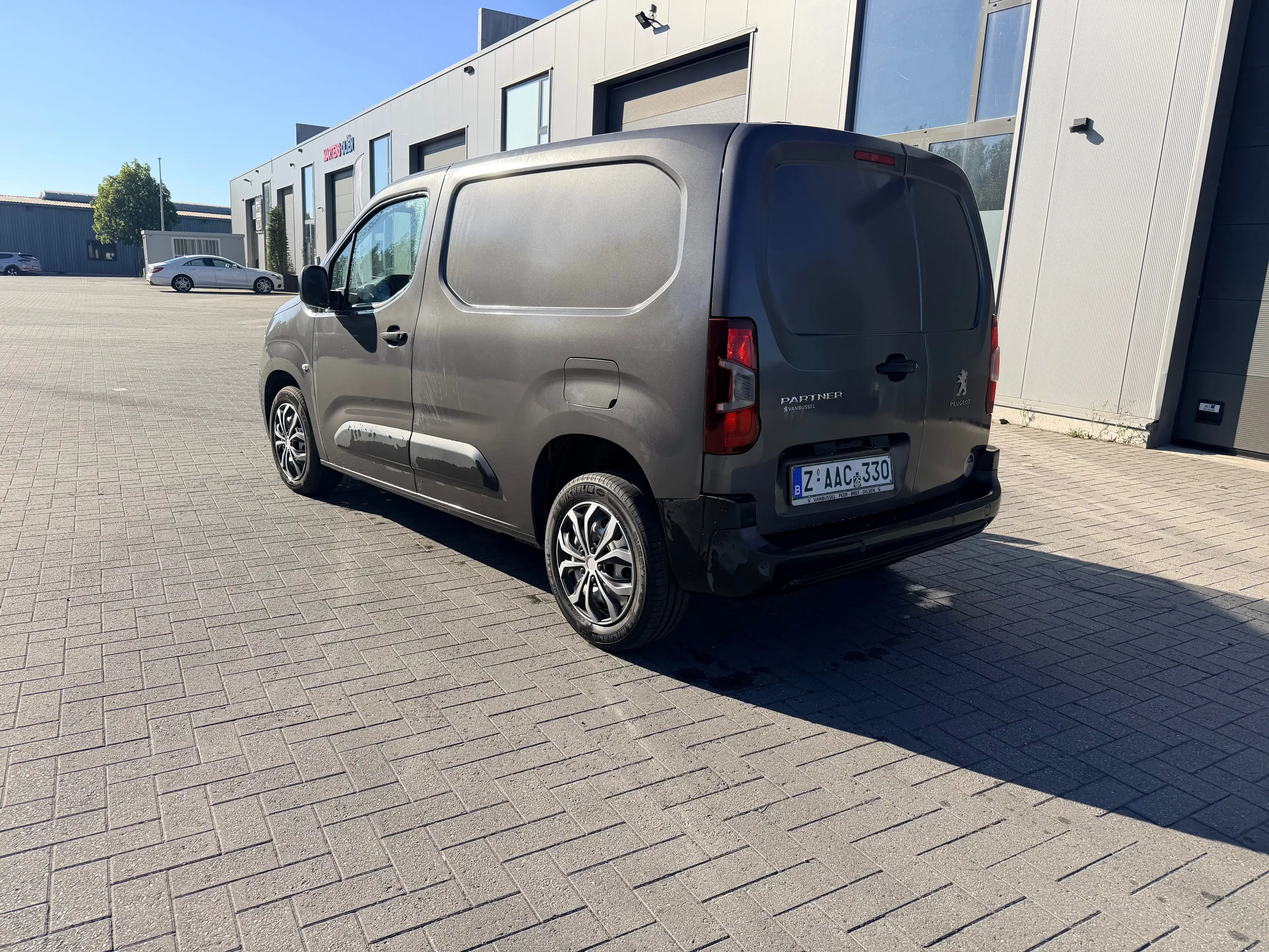 Peugeot Partner 73KW 100PK camera Navi 6-vitesse — photo 8
