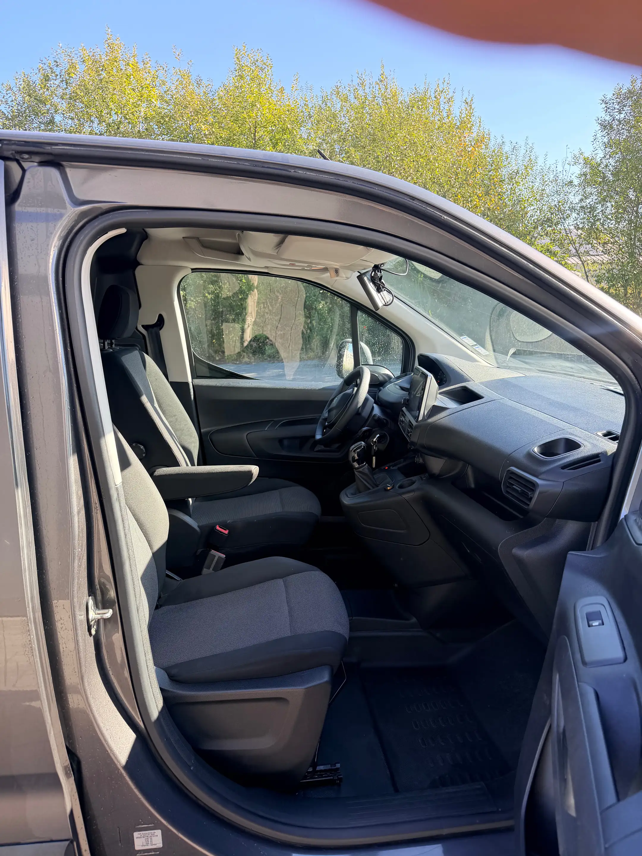 Peugeot Partner 73KW 100PK camera Navi 6-vitesse — photo 14