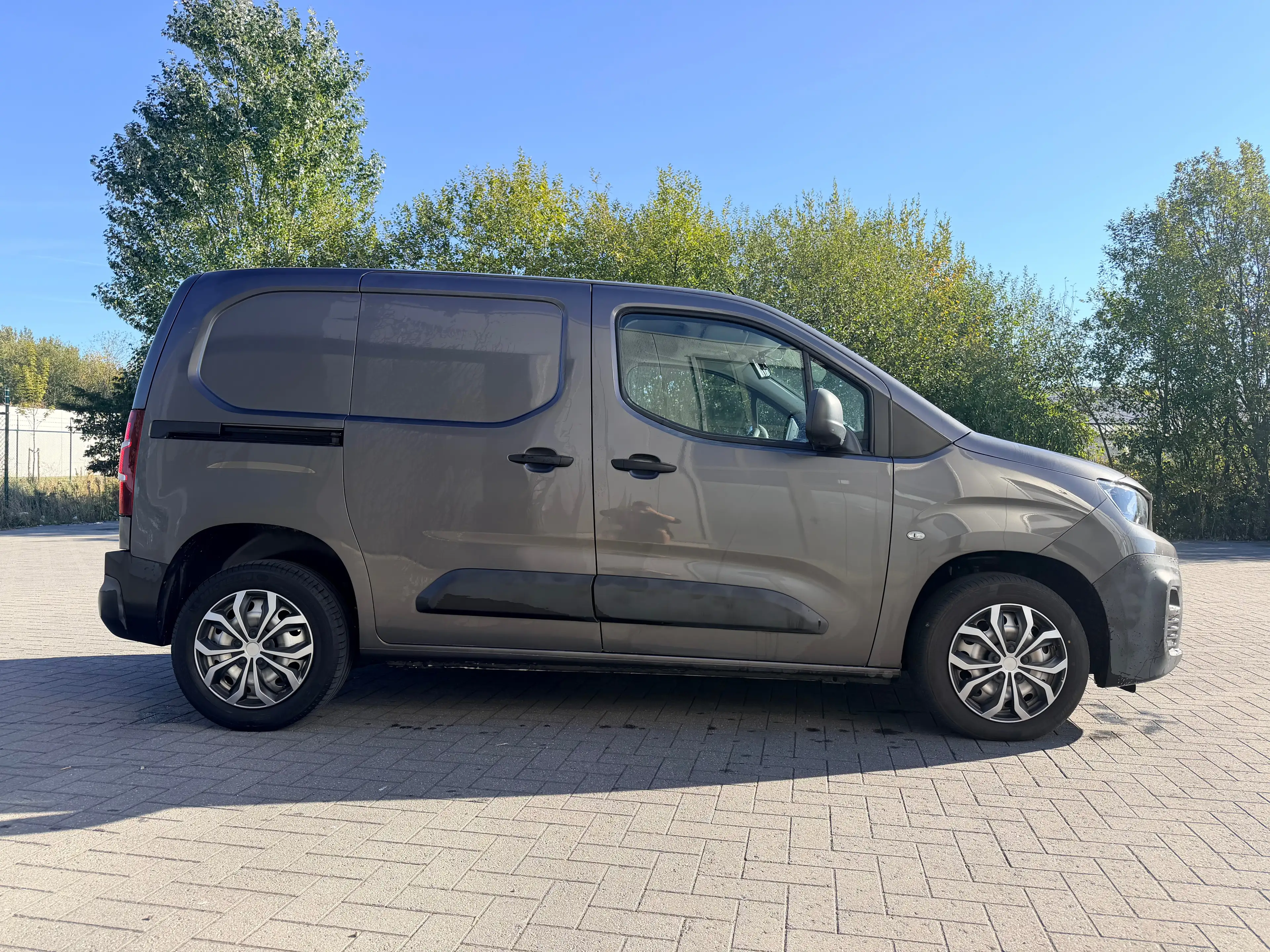 Peugeot Partner 73KW 100PK camera Navi 6-vitesse — photo 4