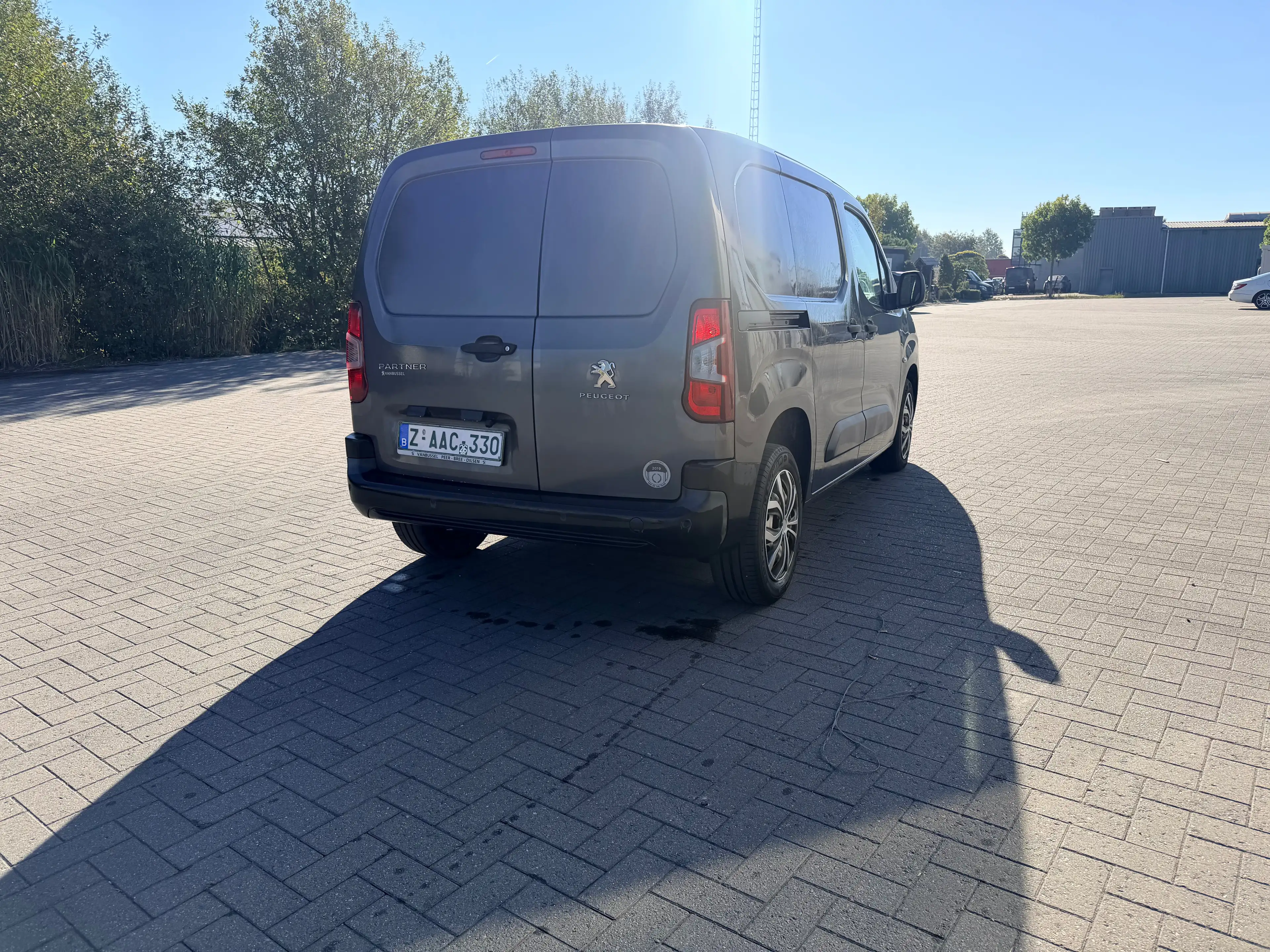 Peugeot Partner 73KW 100PK camera Navi 6-vitesse — photo 6