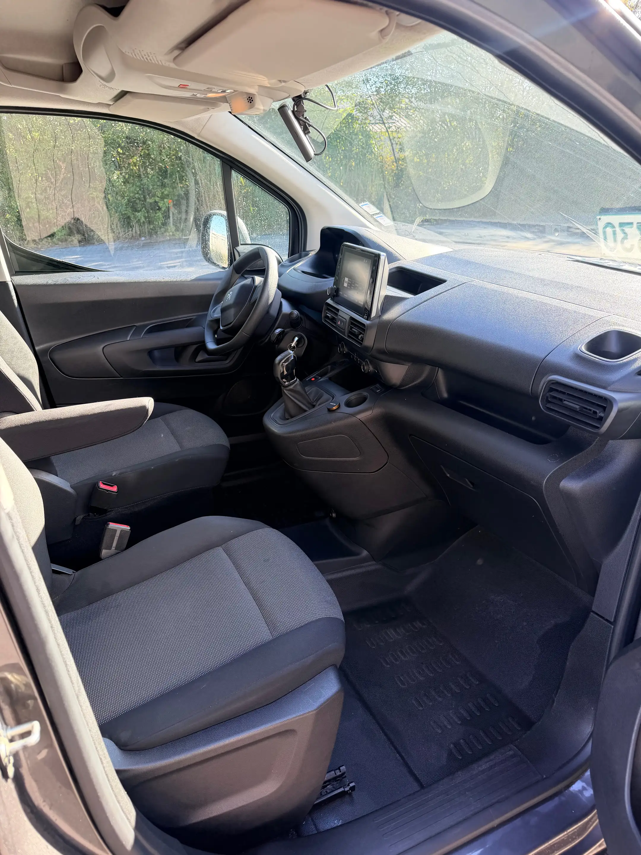 Peugeot Partner 73KW 100PK camera Navi 6-vitesse — photo 13