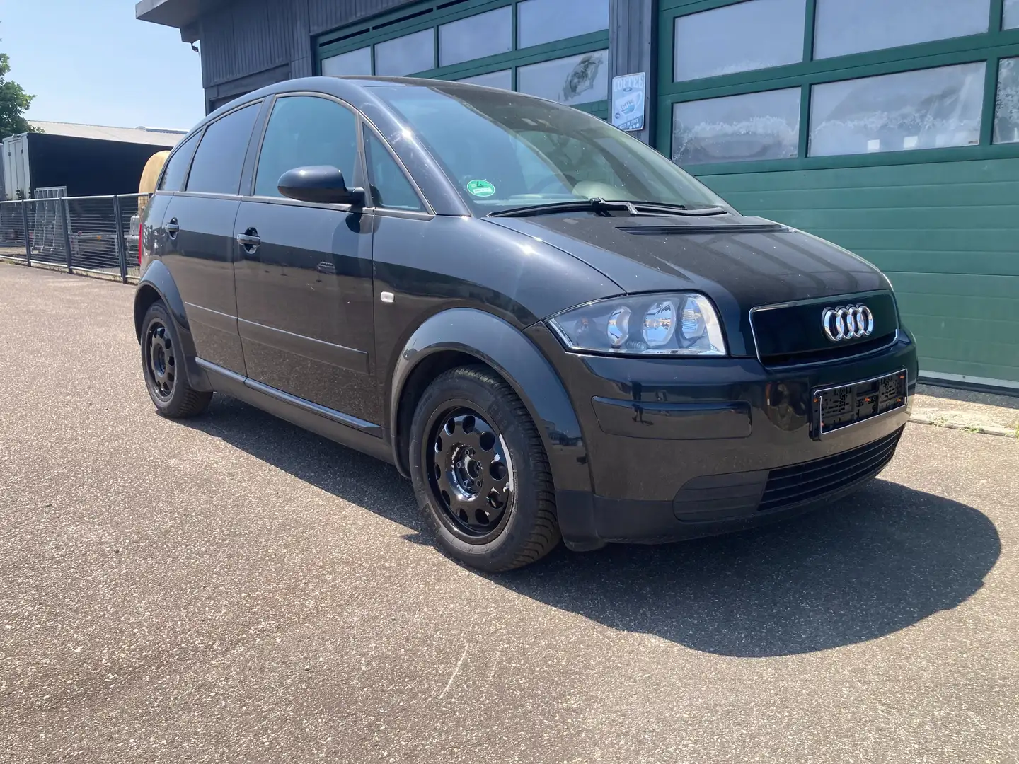 Audi A2 1.4 Klimaautomatik Panoramadach Scheckheft PDC Schwarz - 1
