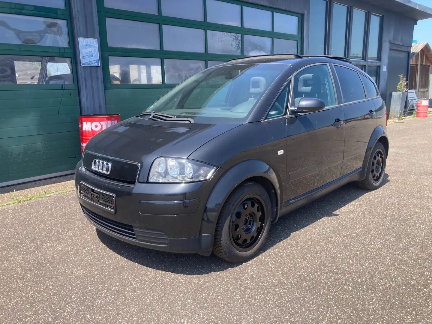 Audi A2 1.4 Klimaautomatik Panoramadach Scheckheft PDC Schwarz - 2