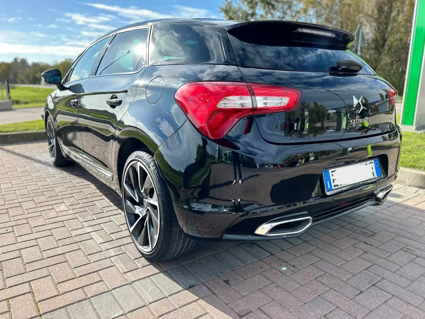 Citroen DS5 2.0 163cv Diesel Schwarz - 2