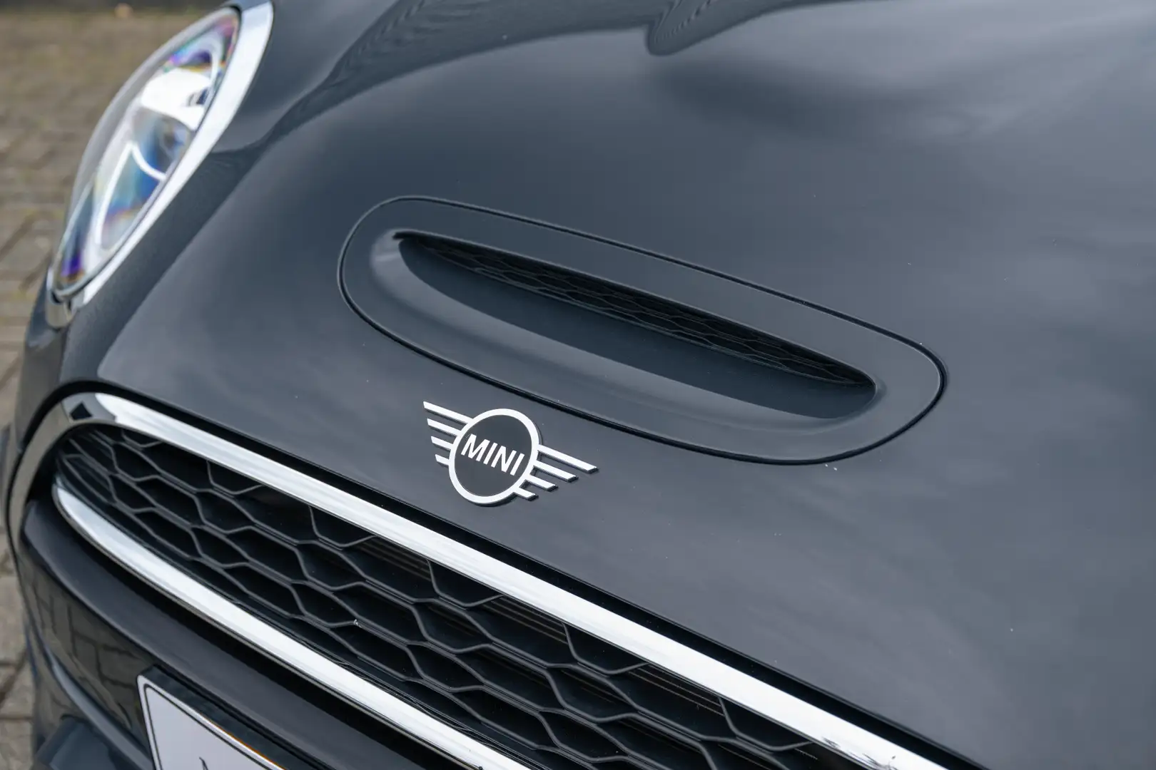 MINI Cooper S Hatchback Automaat / JCW Trim / Sportstoelen / LED Grau - 2