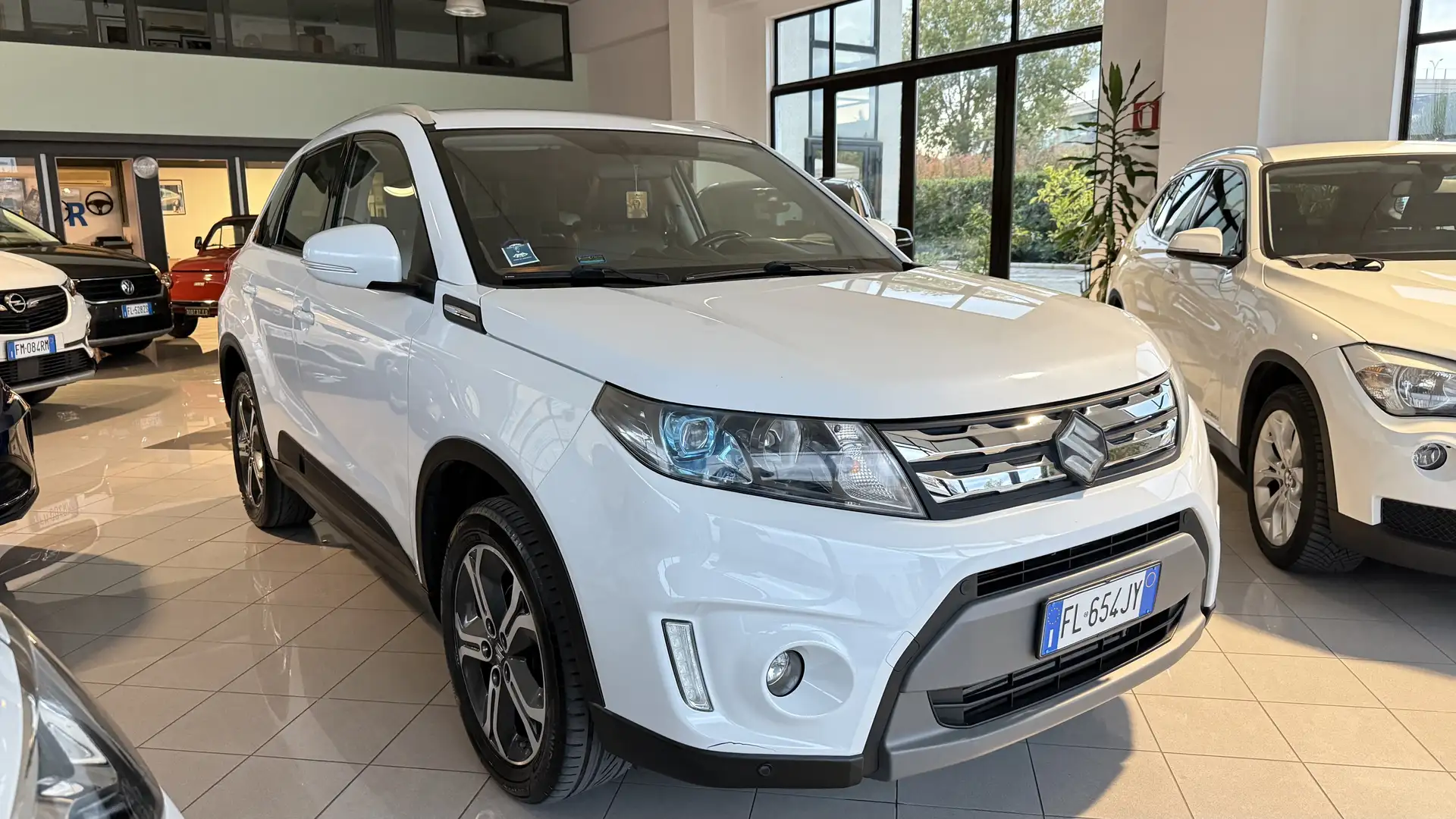 Suzuki Vitara Vitara 1.6 ddis V-Top All-Grip s&s Bianco - 1