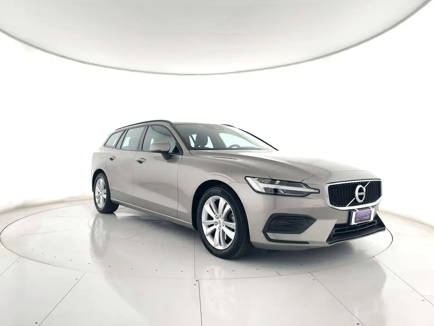 Volvo V60 2.0 b4 Momentum Business auto NEOPATENTATI+C17" Grau - 1