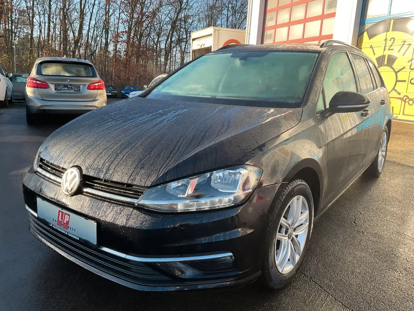 Volkswagen Golf VII Variant 1.0 TSI Klima PDC LED SHZ Schwarz - 1