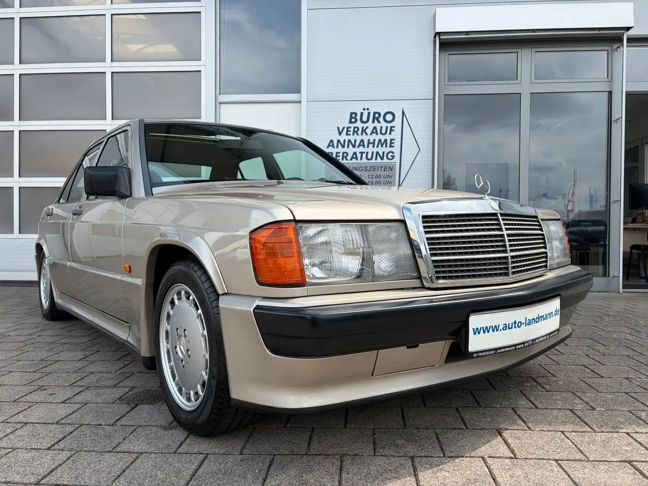 Mercedes-Benz 190 E 2.3-16 Automatik KLIMA SCHIEBEDACH H-ZULA, foto 1