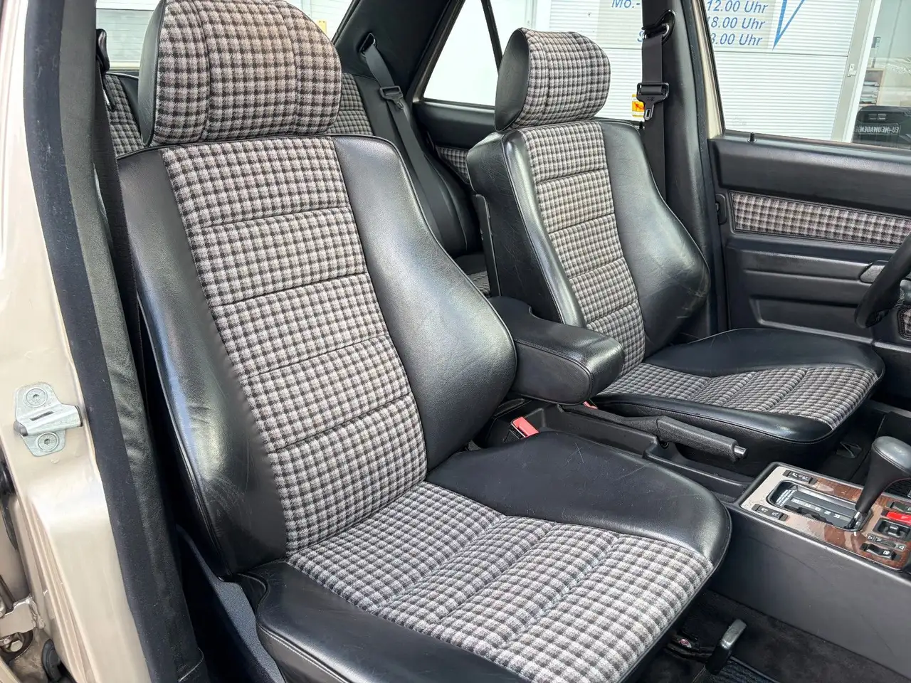 Mercedes-Benz 190 E 2.3-16 Automatik KLIMA SCHIEBEDACH H-ZULA, foto 7