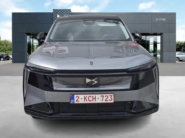 DS Automobiles N°7 etoile