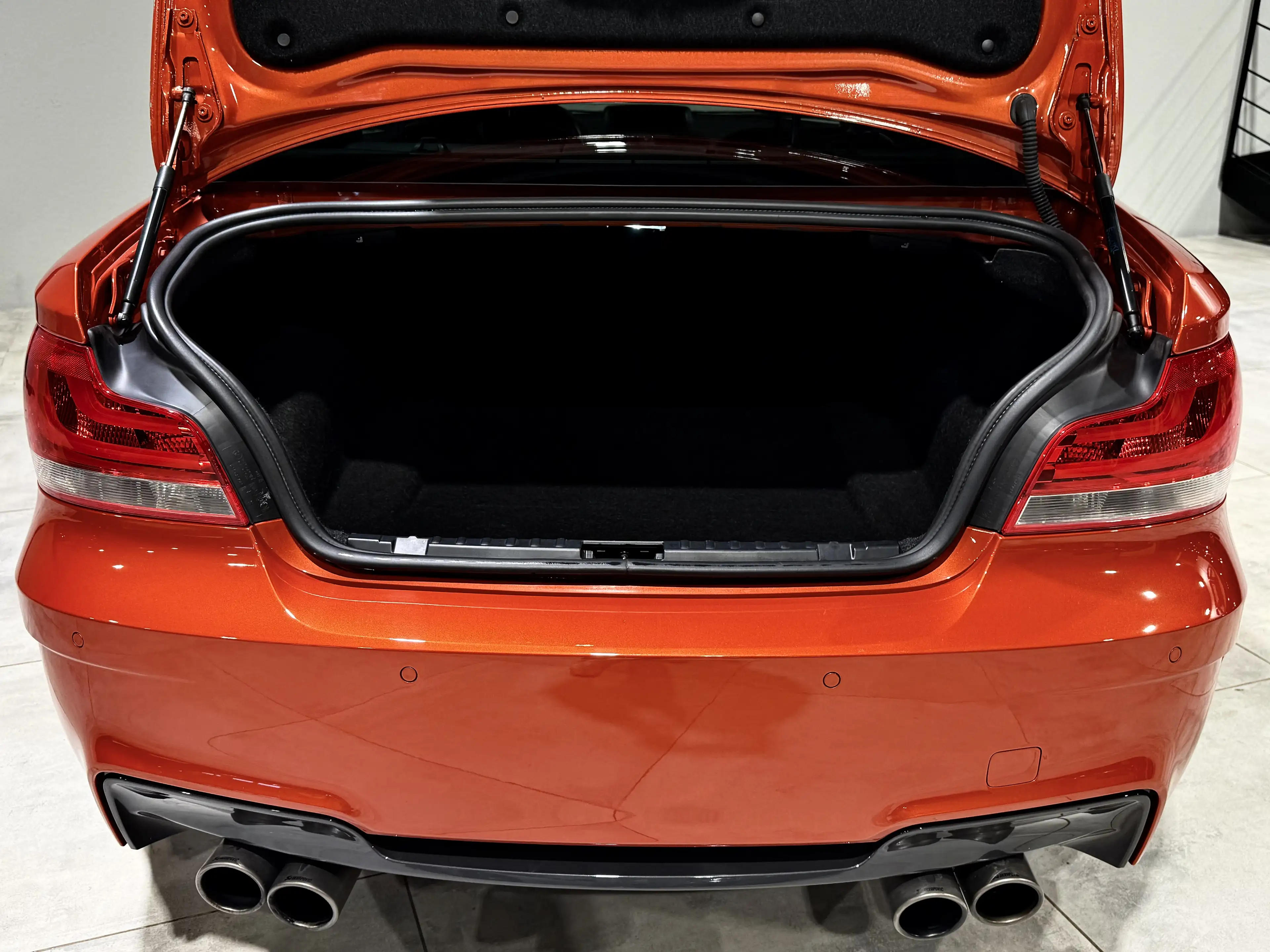 BMW 1er M Coupé 3.0i 340CV Bi-TURBO NAVi CUiR Bi-XENON CLiM JA19"+ — photo 6
