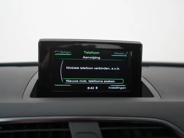 Audi Q3 view 20