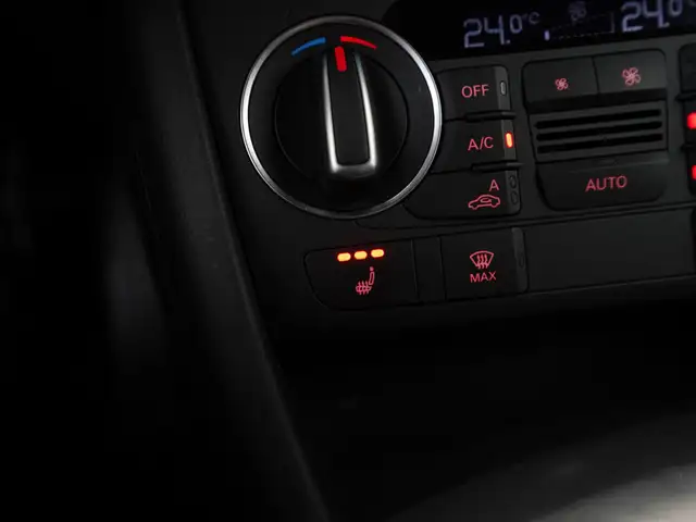 Audi Q3 view 12