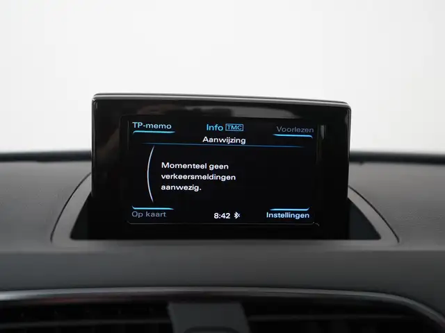 Audi Q3 view 22