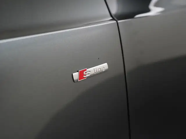 Audi Q3 view 26