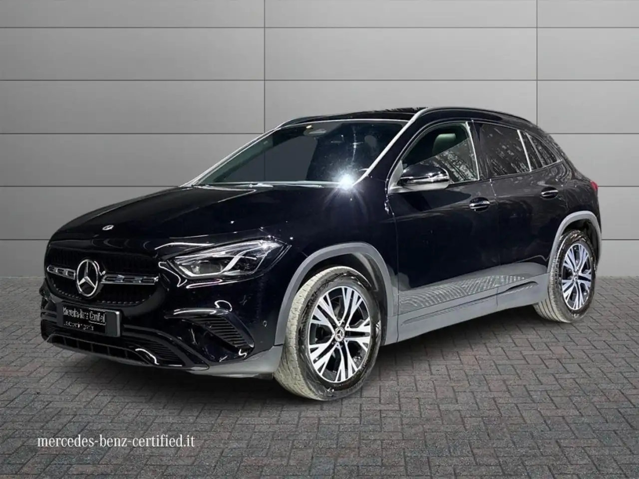 Mercedes-Benz GLA 220