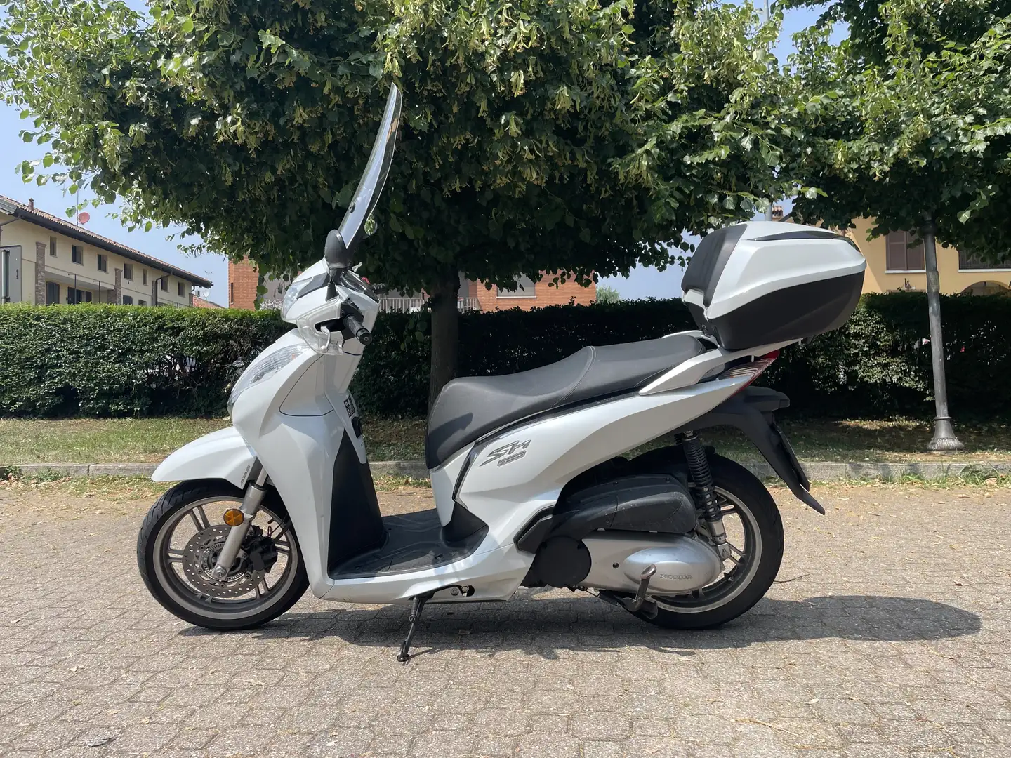 Honda SH 300 - 2