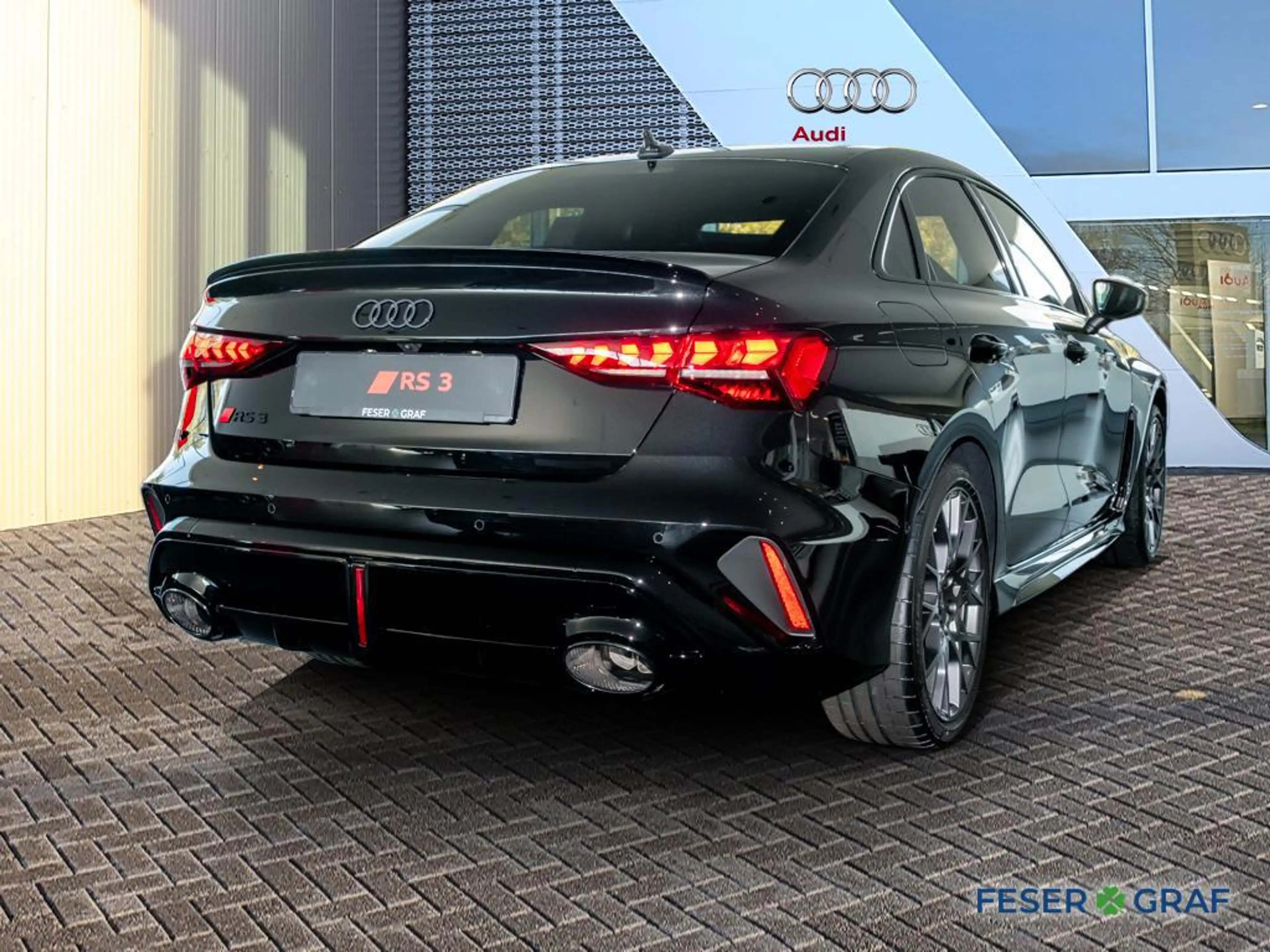 Audi RS3 Limo Vmax280/SpAgA/Pano/SONOS/Navi+ — photo 2