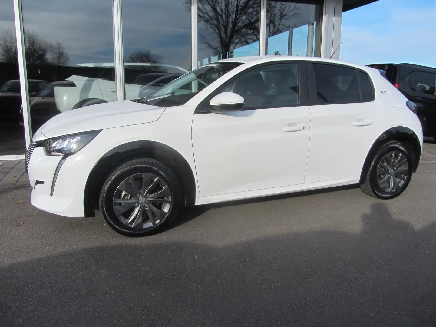 Peugeot 208 Elektromotor 136 Active Pack Blanc - 1