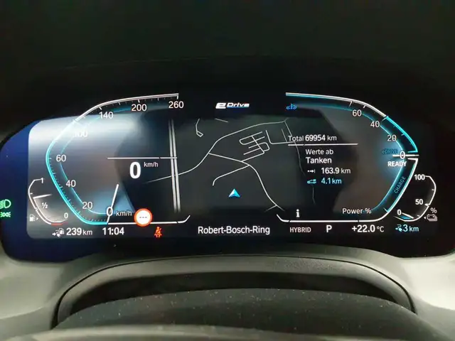 BMW 3 Series view 11