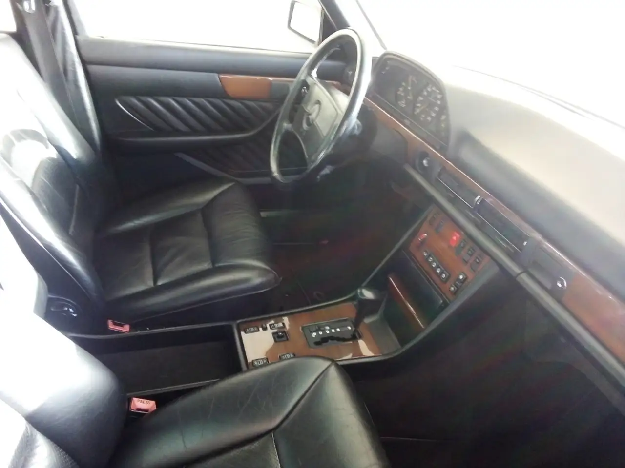 Mercedes-Benz 500 SE (126), foto 9