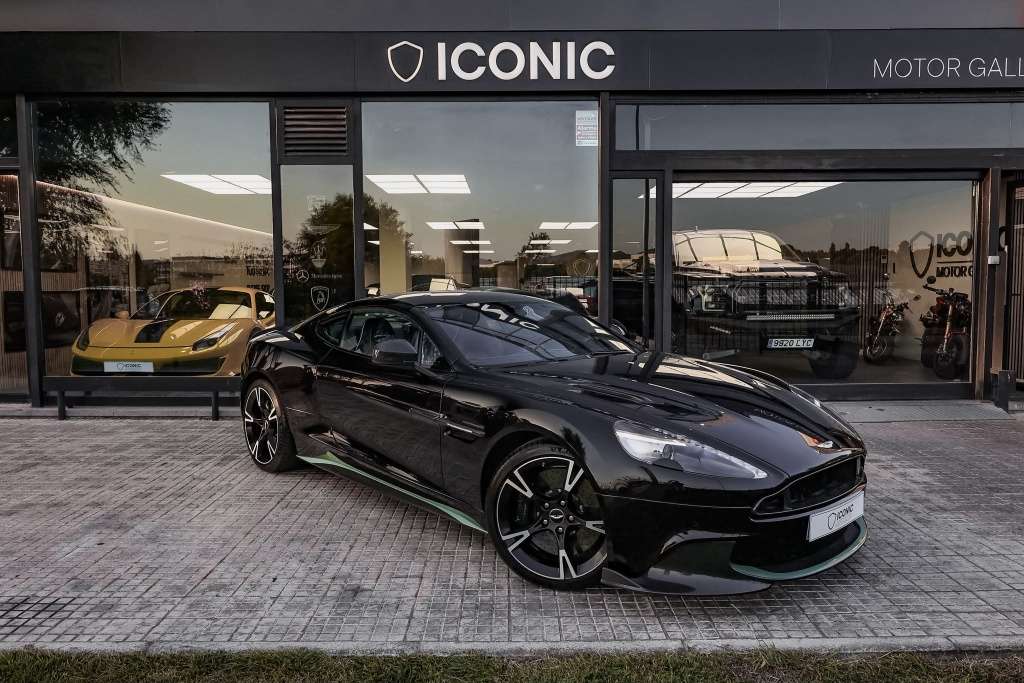 Aston Martin Vanquish - foto 1