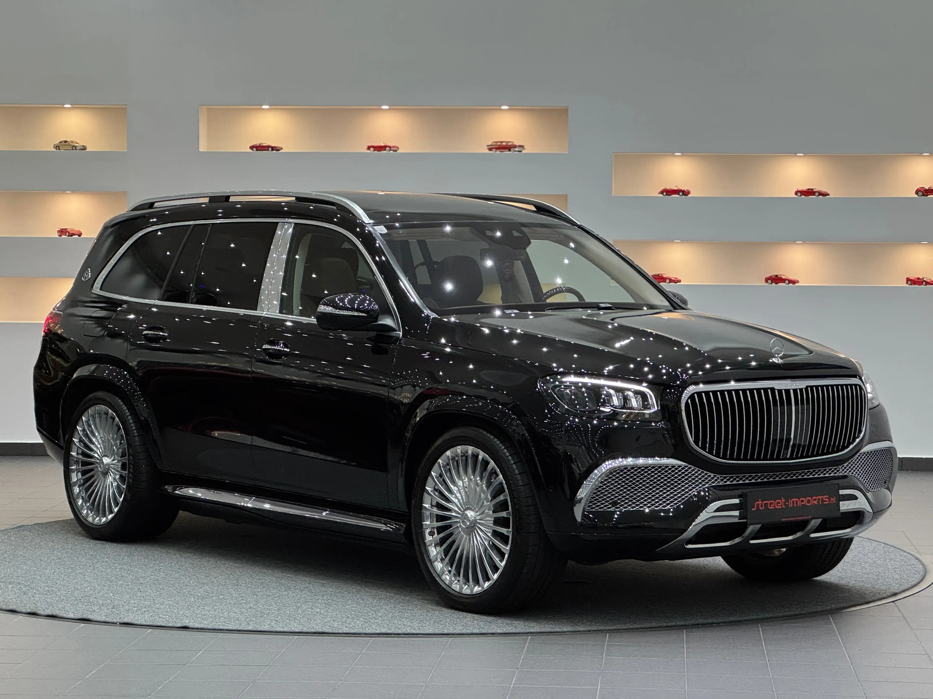 Mercedes-Benz GLS 600 GLS 600 4Matic Maybach First-Class Fond NP:€480.000 — photo 5