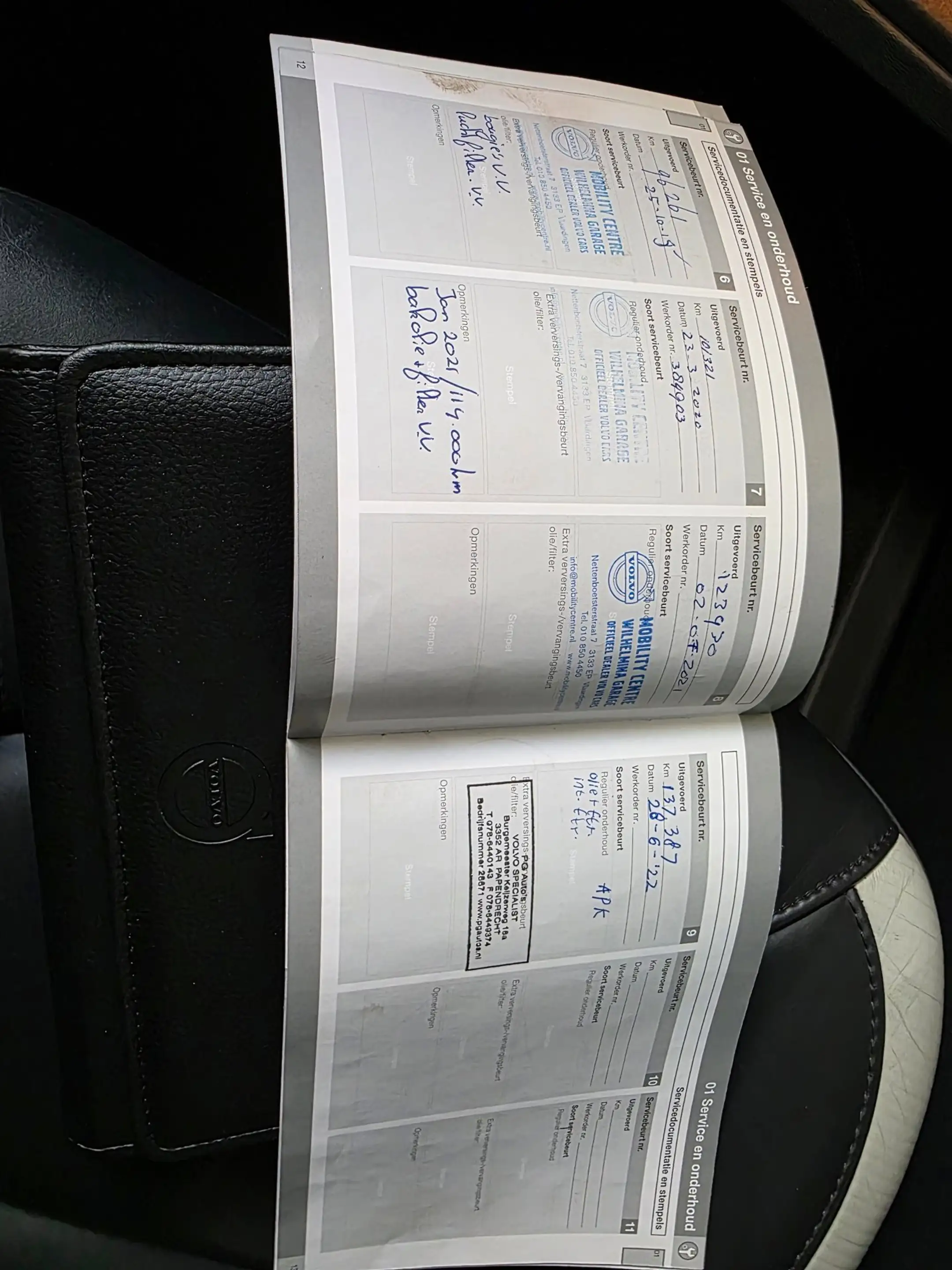 Volvo V70 1.6 T4 R-Edition Automaat BJ.2013 / Navi / Leder / — photo 29