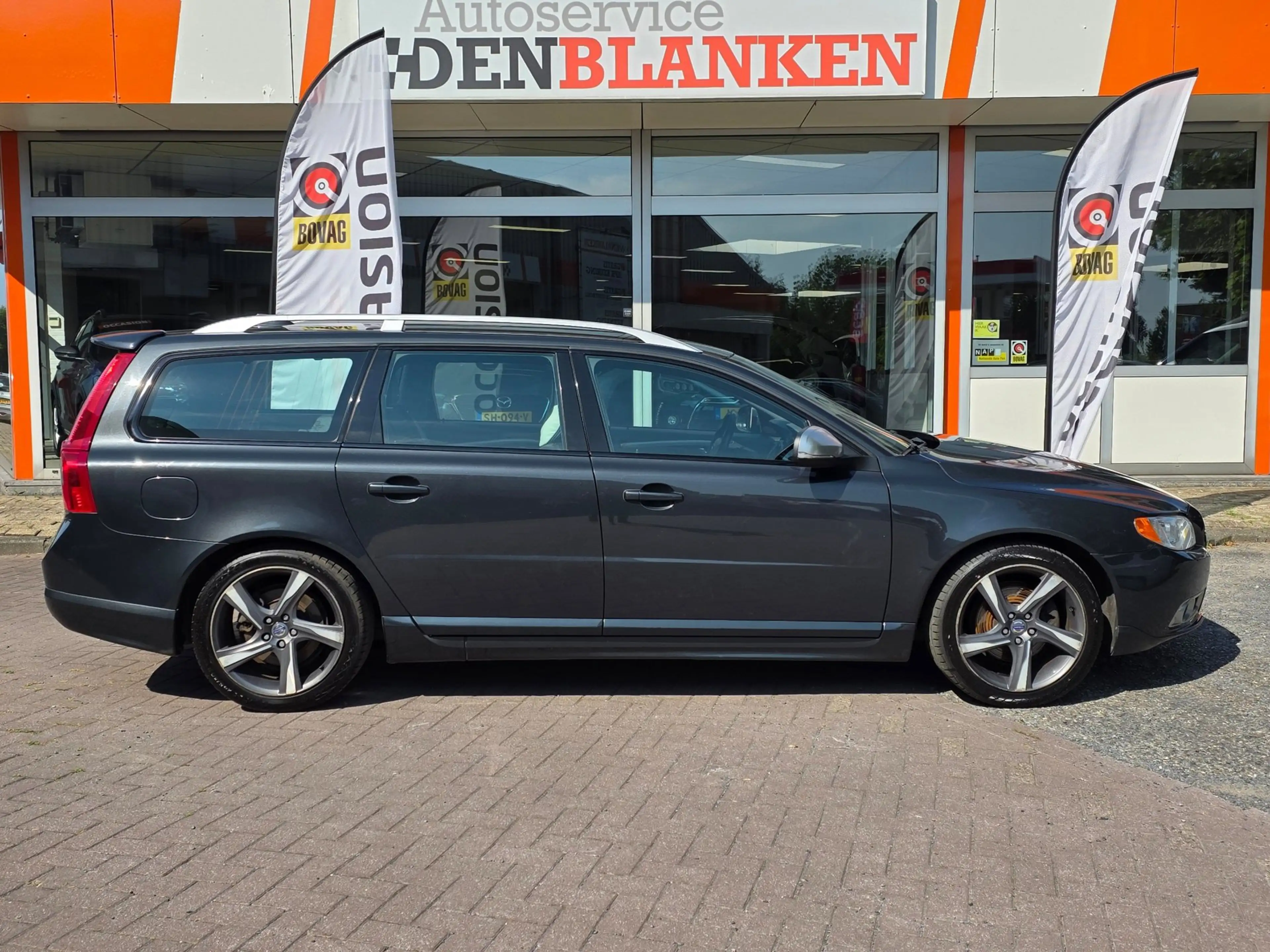 Volvo V70 1.6 T4 R-Edition Automaat BJ.2013 / Navi / Leder / — photo 4