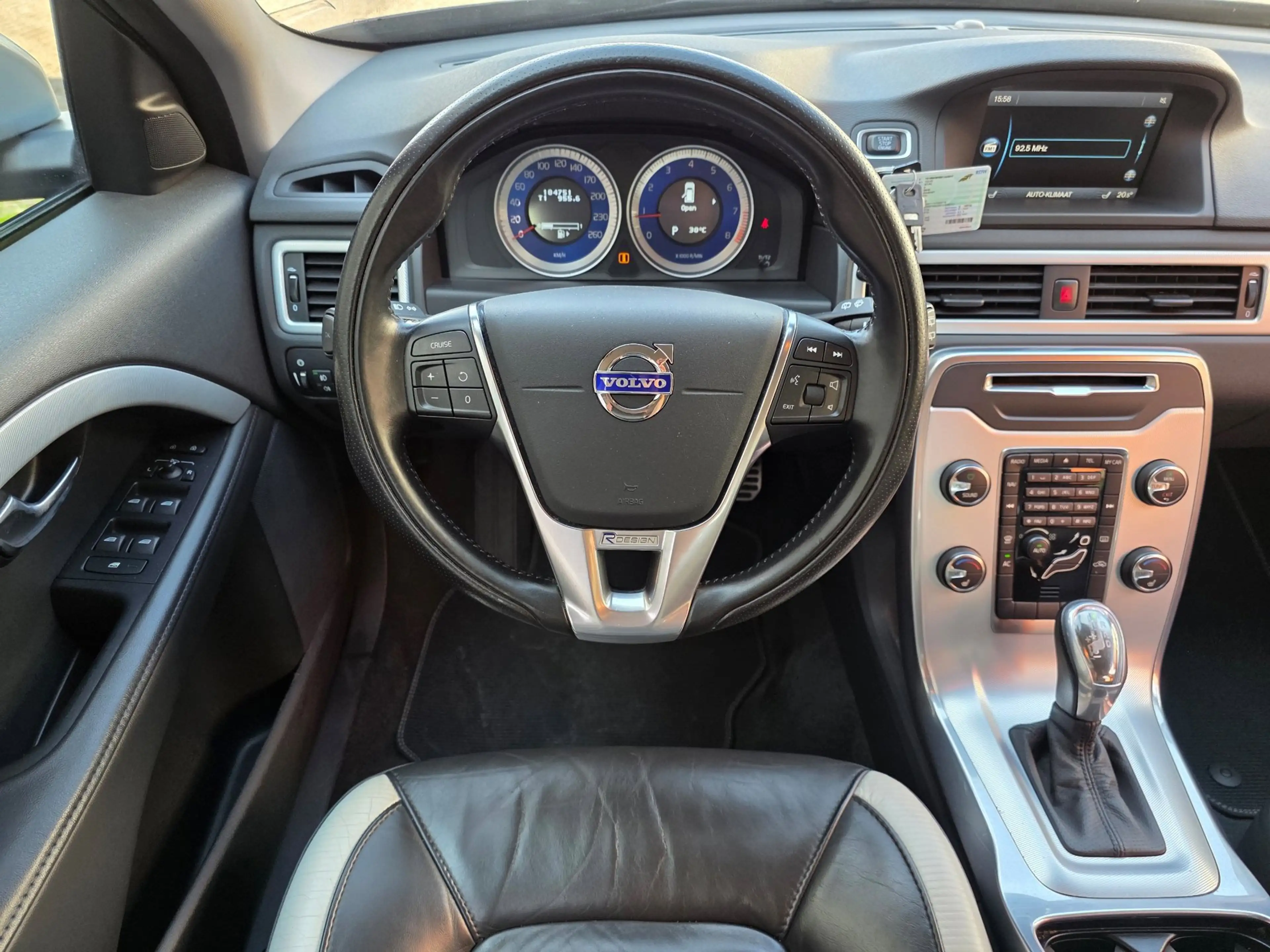 Volvo V70 1.6 T4 R-Edition Automaat BJ.2013 / Navi / Leder / — photo 17
