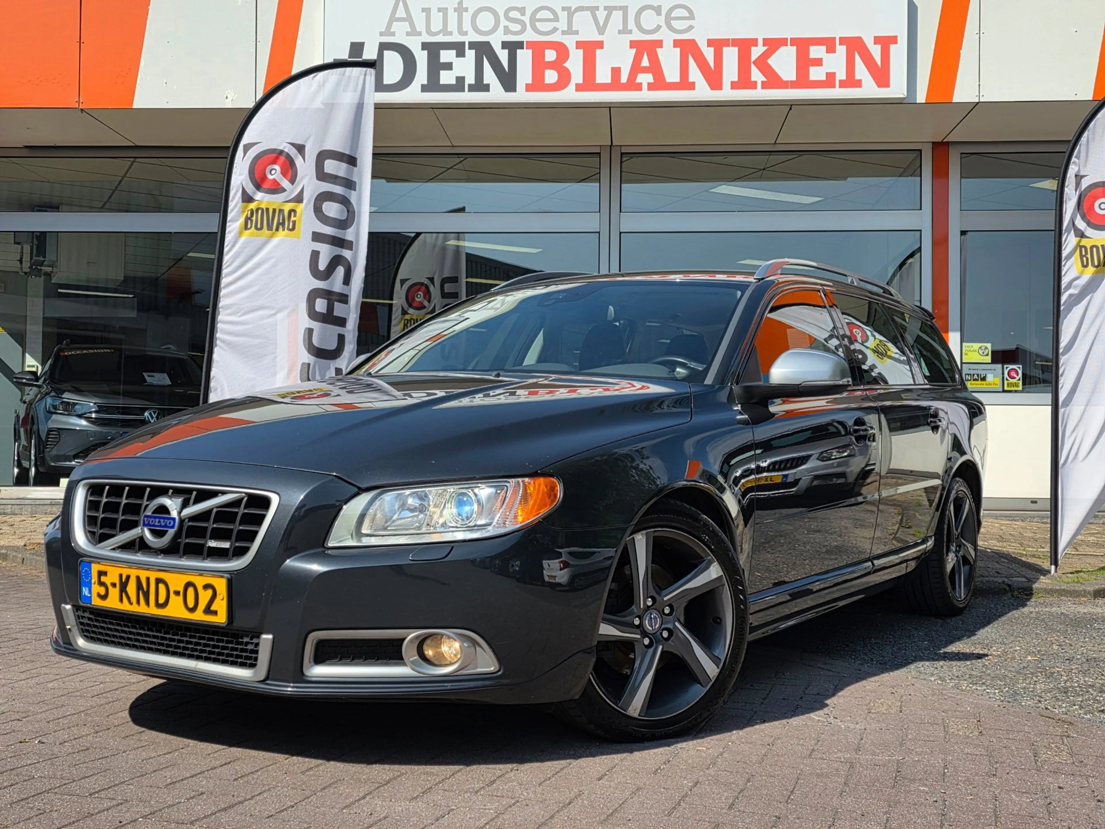 Volvo V70 1.6 T4 R-Edition Automaat BJ.2013 / Navi / Leder /