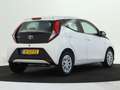 Toyota Aygo 1.0 VVT-i x-play Blanc - thumbnail 2