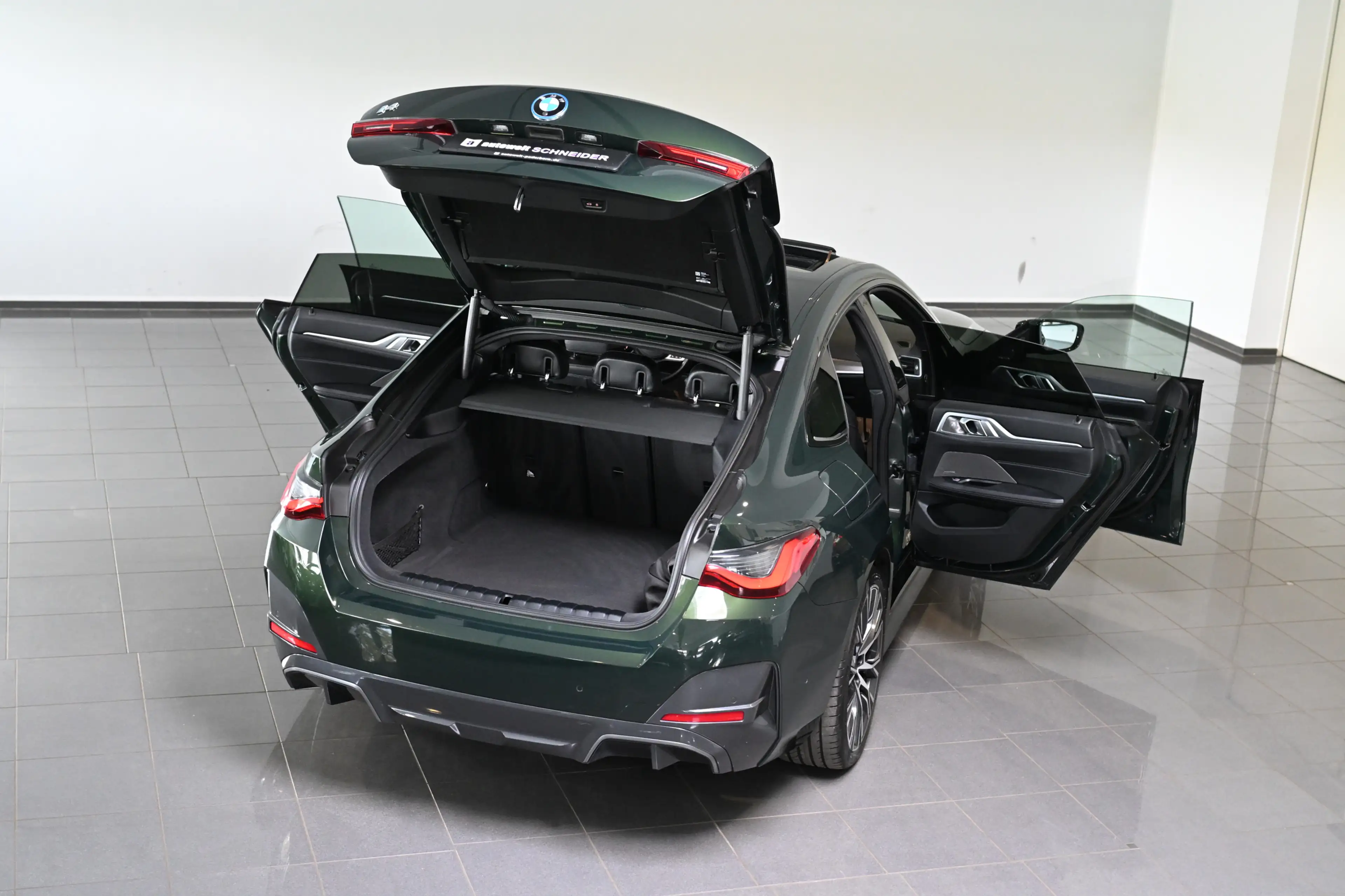BMW i4 35 eDrive M Sport AHK GSD ACC H&K Laser 20 — photo 6