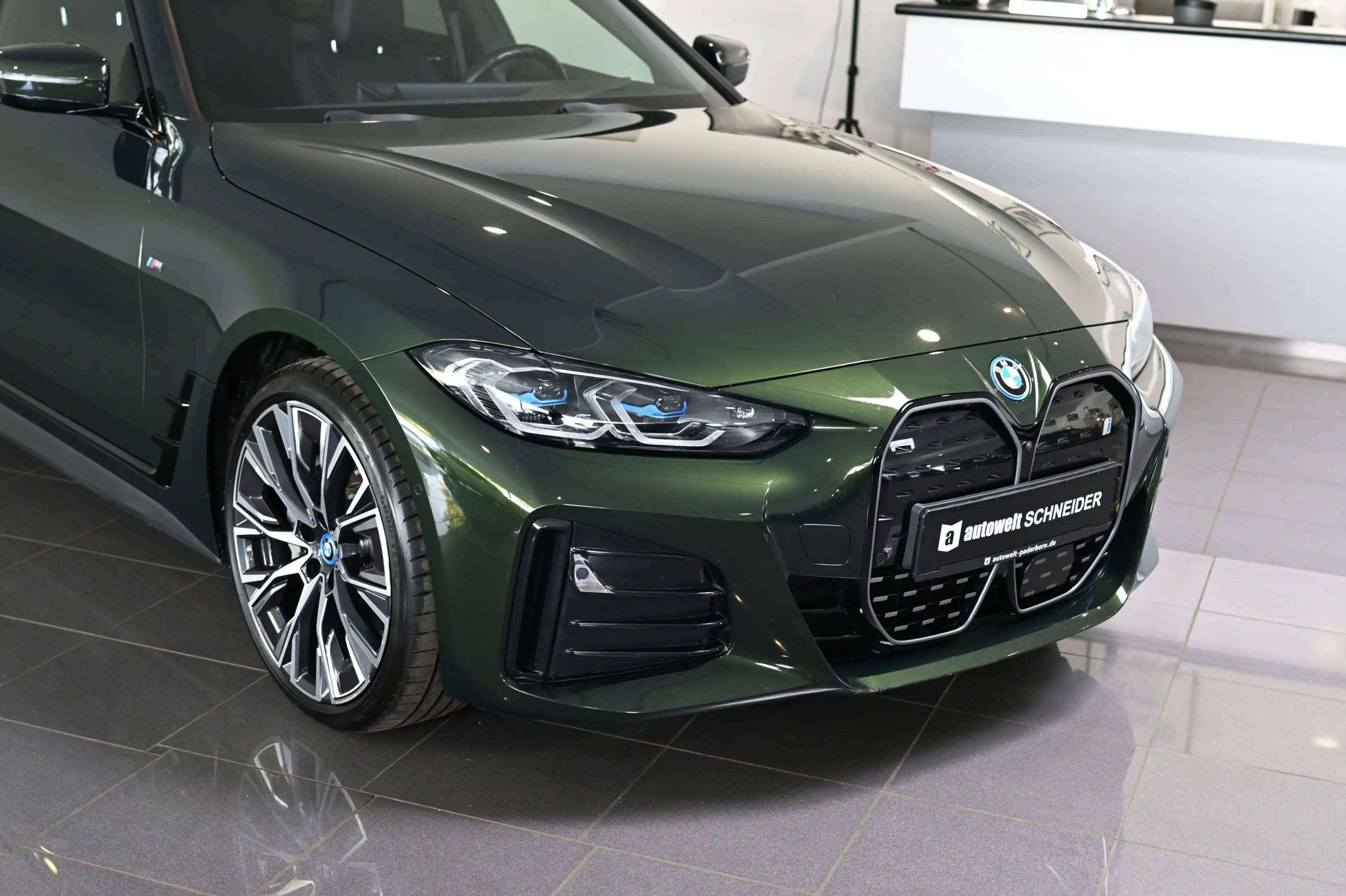 BMW i4 35 eDrive M Sport AHK GSD ACC H&K Laser 20 — photo 7