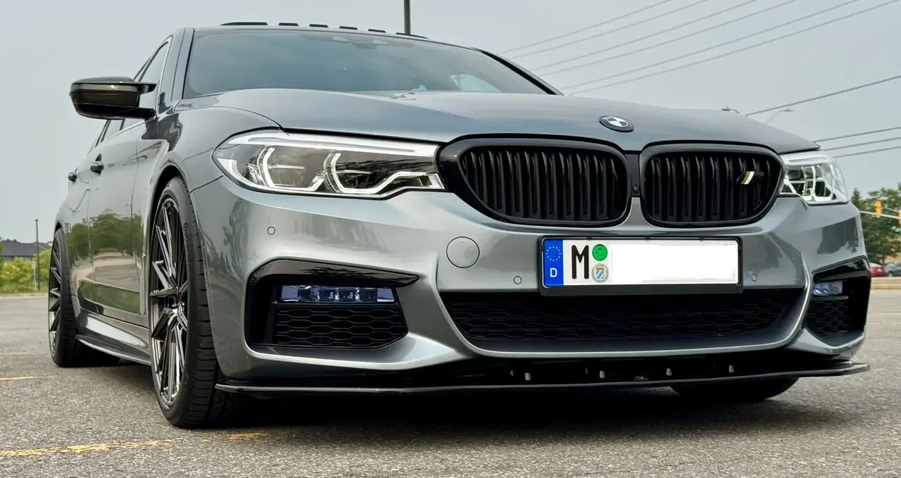 BMW 5 Series снимка BMW 5 Series