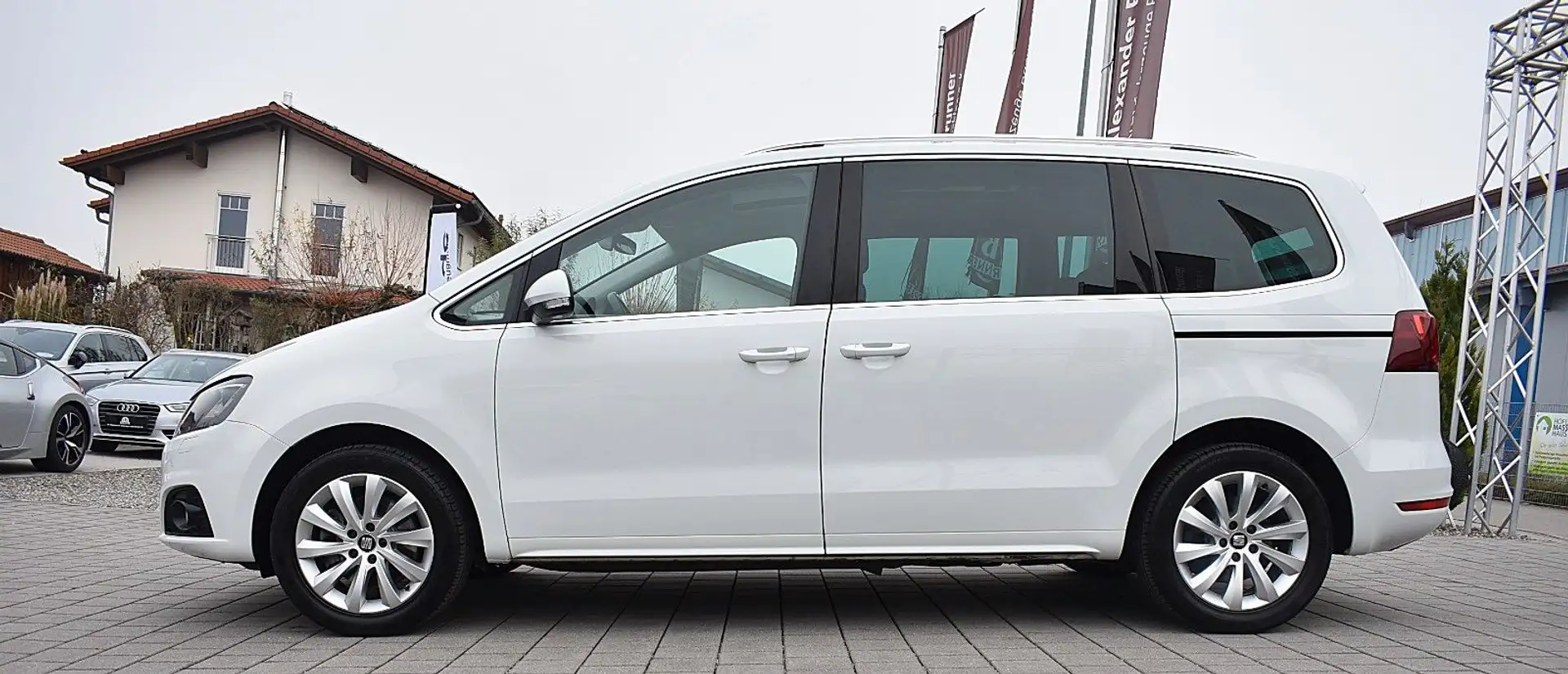 SEAT Alhambra Style / Pano / AHK Weiß - 1