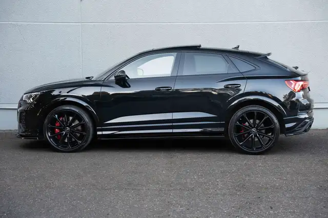 Audi RS Q3 view 5