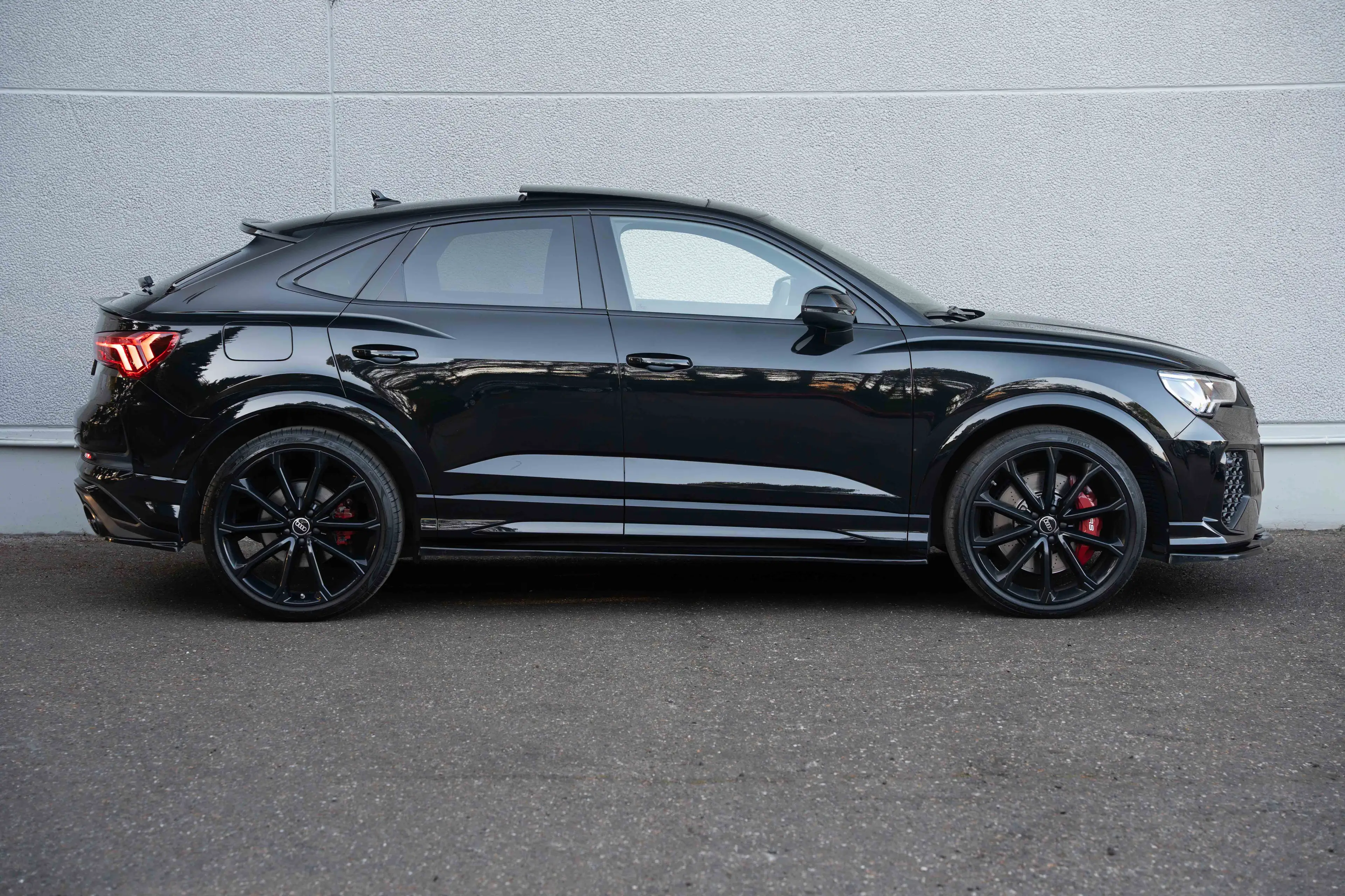 Audi RS Q3 Sportback 2.5 TFSI MATRIX/PANO/MAXTON/SONOS3D/AMBIENTE/360°/CARPLAY — photo 9