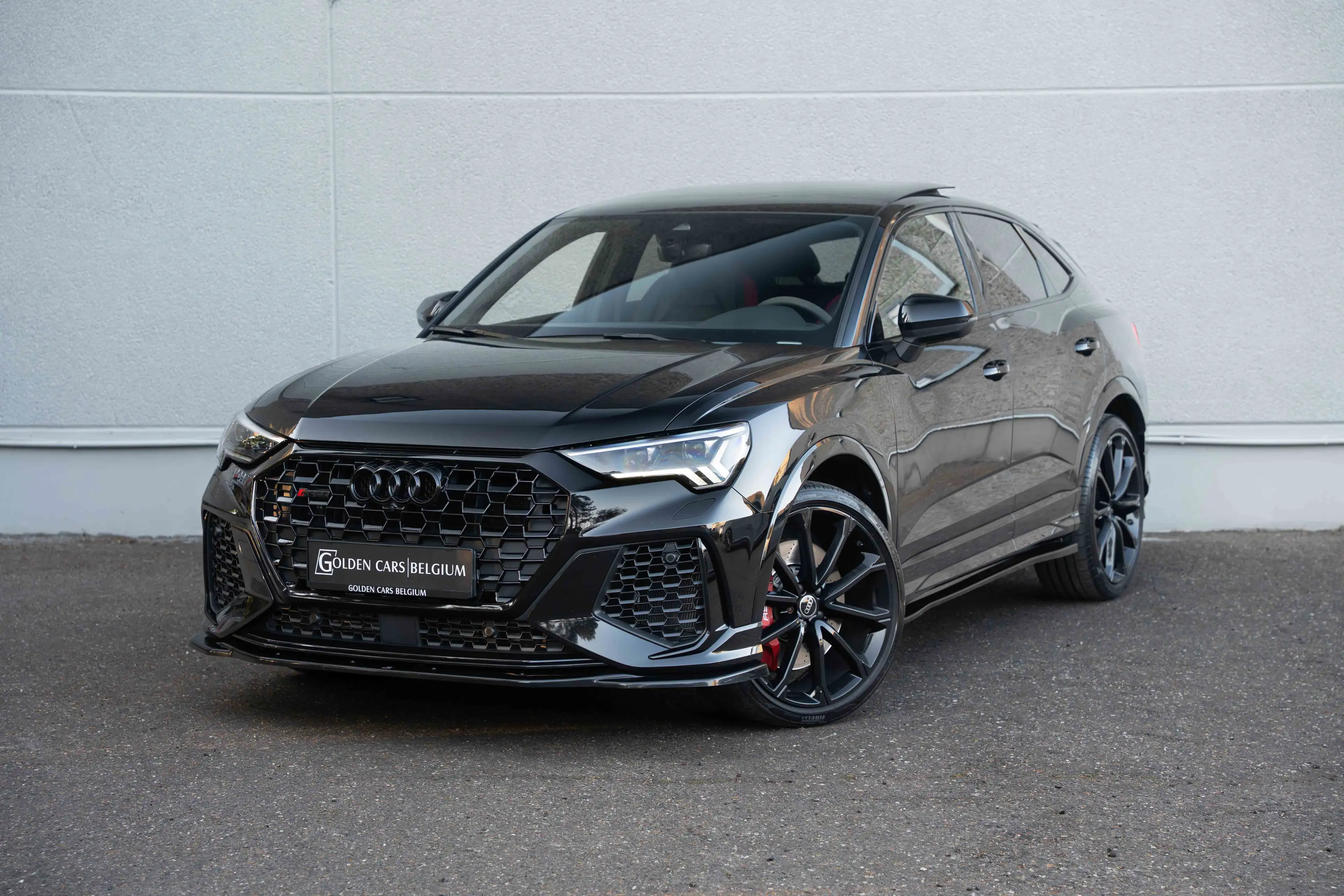 Audi RS Q3 Sportback 2.5 TFSI MATRIX/PANO/MAXTON/SONOS3D/AMBIENTE/360°/CARPLAY — photo 4
